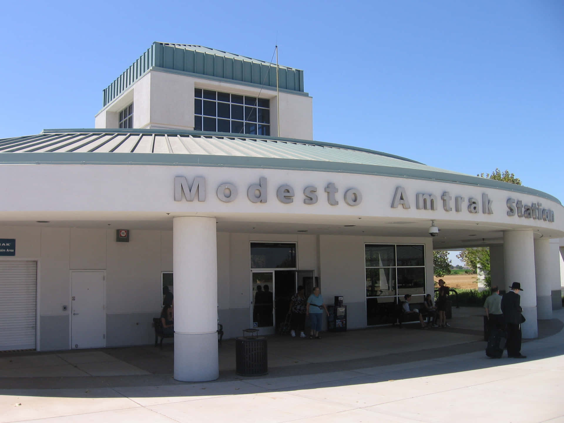 Modesto Amtrak Station Exterior Wallpaper