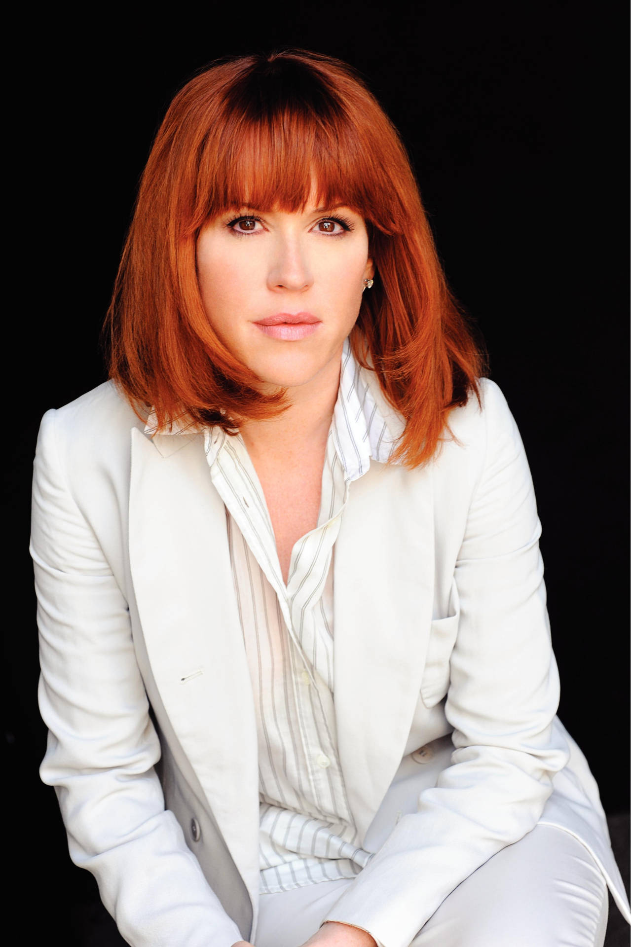 Molly Ringwald White Outfit Style Wallpaper
