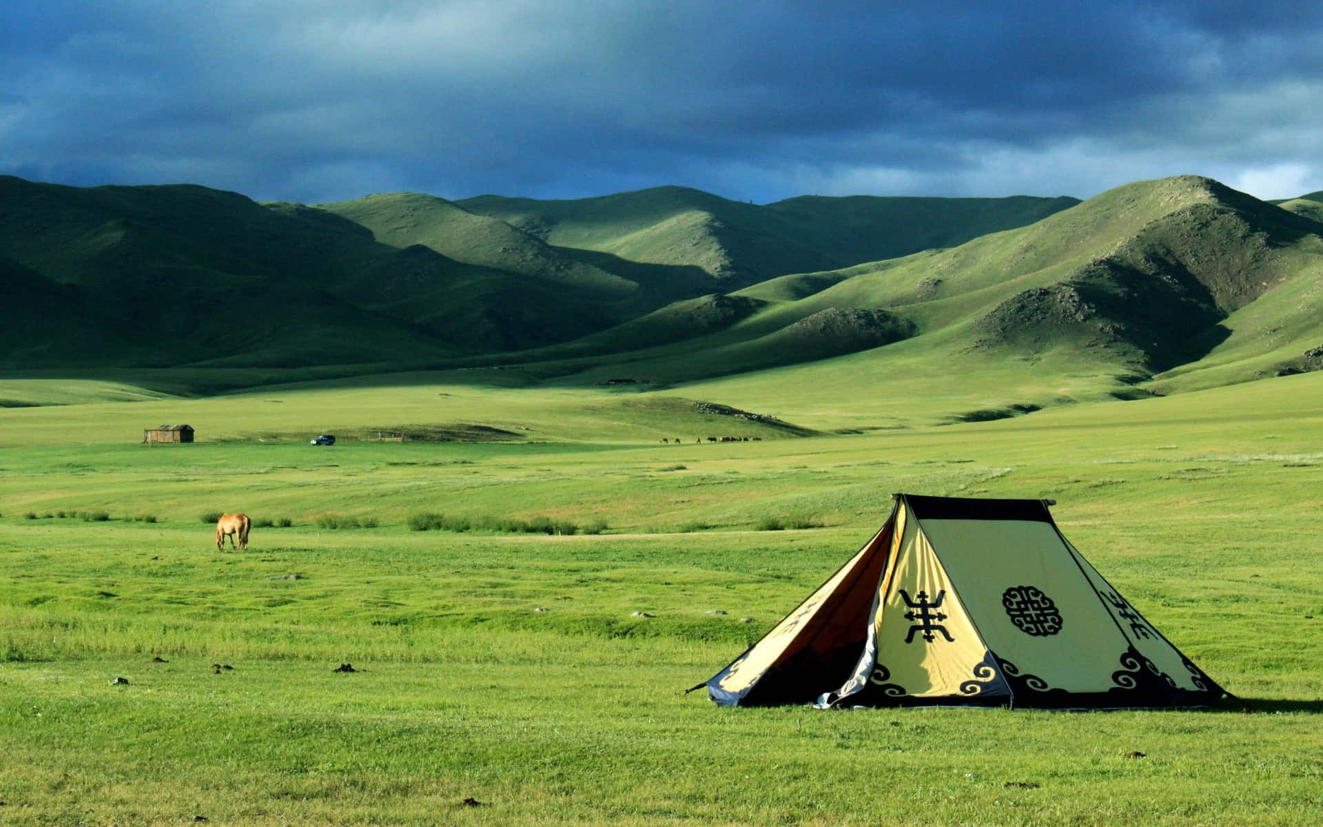 'montagnein Mongolia Che Mostrano La Loro Bellezza'