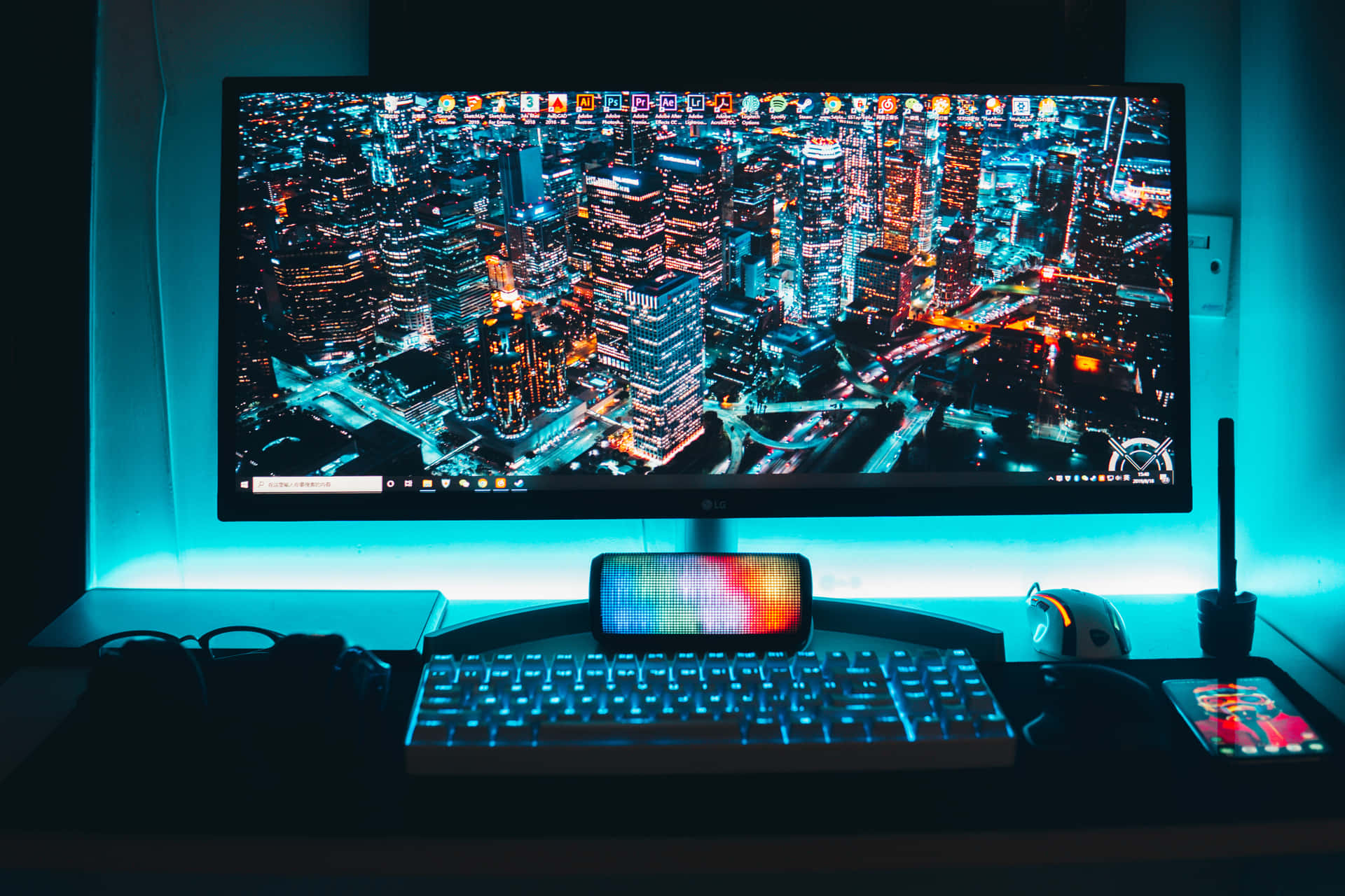 Encomputer Skærm Med Et Tastatur Og En Mus