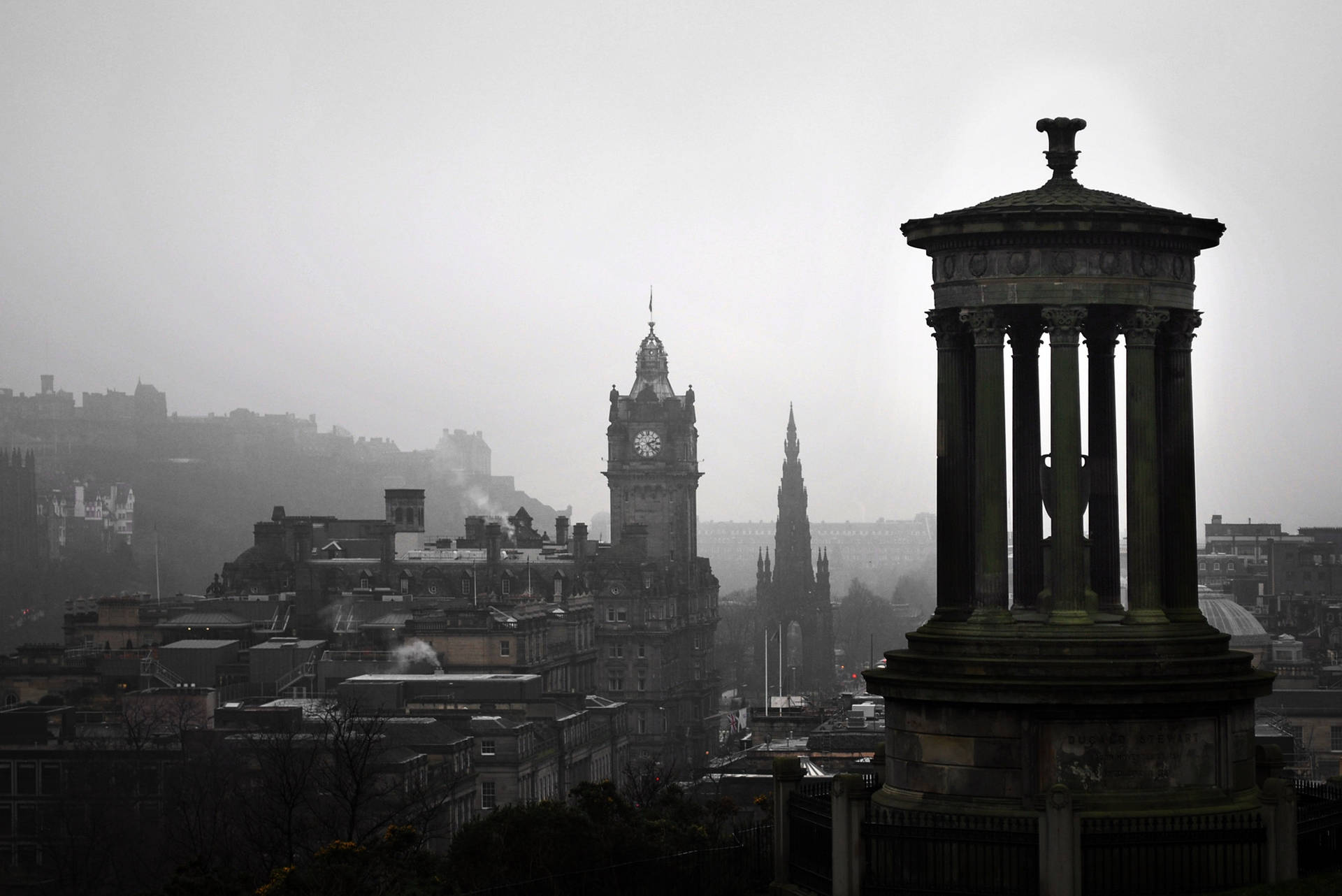 Edimburgoen Monocromo: La Ciudad Y El Castillo. Fondo de pantalla