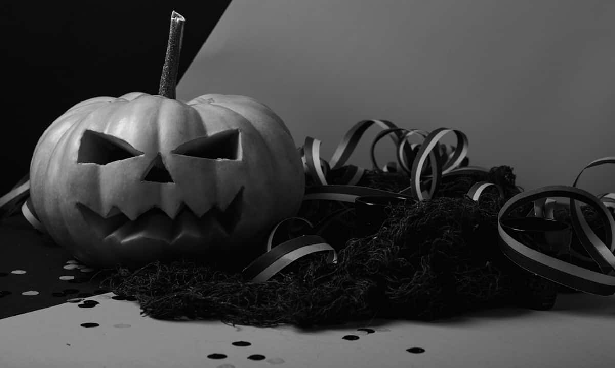 Monochrome Halloween Pumpkinand Decorations Wallpaper