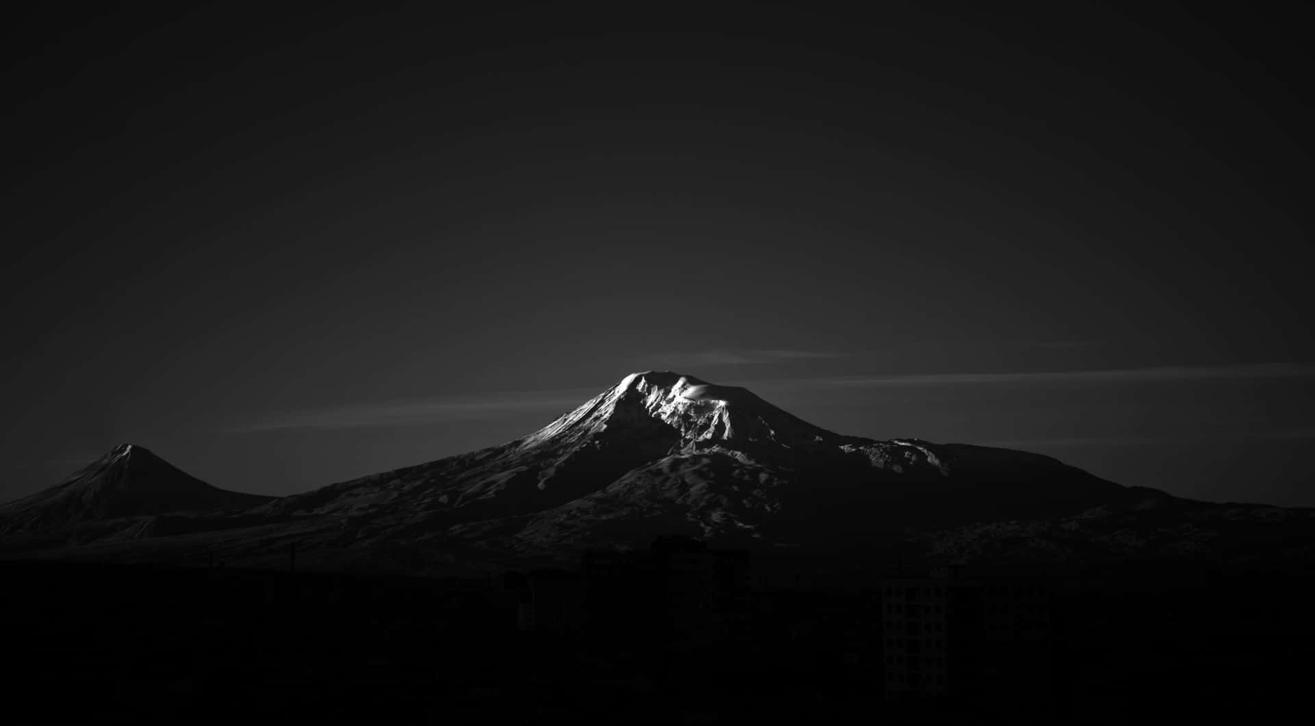 Monochrome Mountain Peaks Sunrise Wallpaper