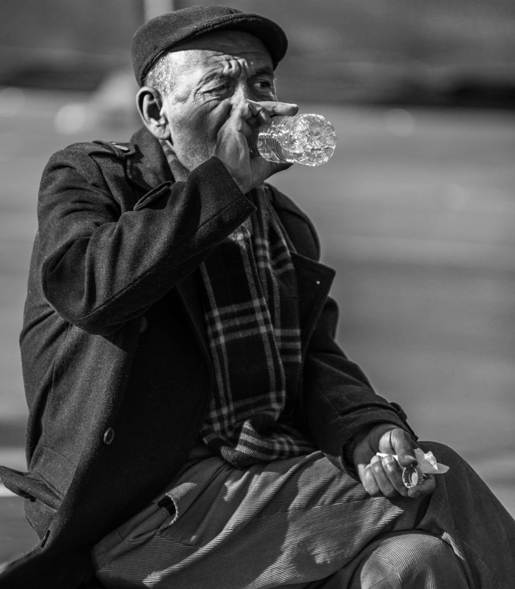 Download Monochrome Old Man Drinking Water Wallpaper 