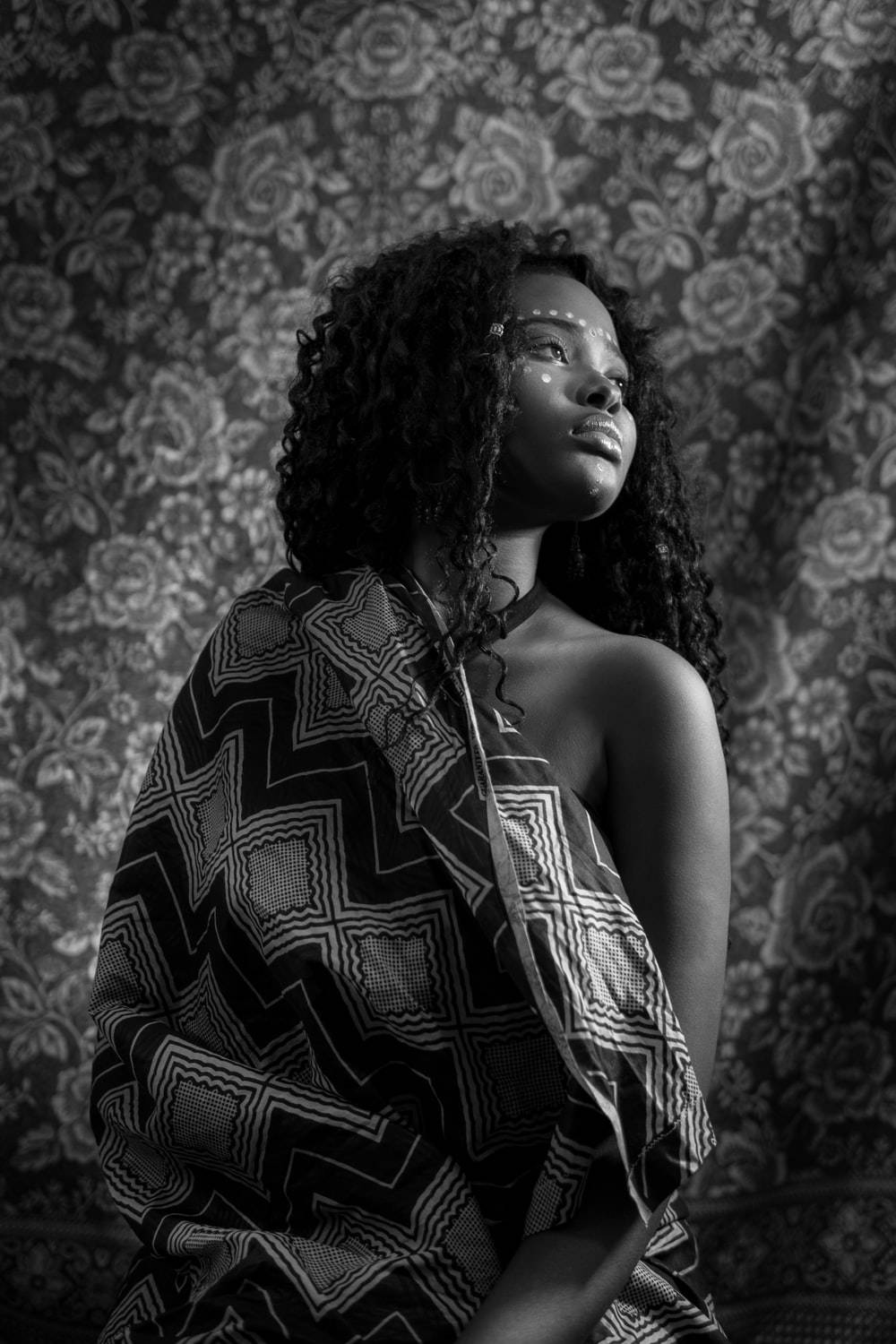 Monochrome Portrait Beautiful Black Woman Wallpaper