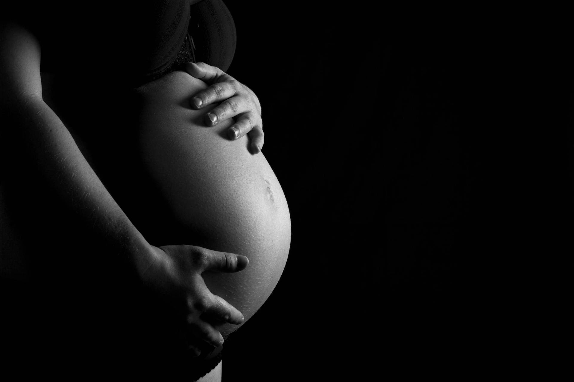 Monochrome Pregnant Baby Bump Wallpaper