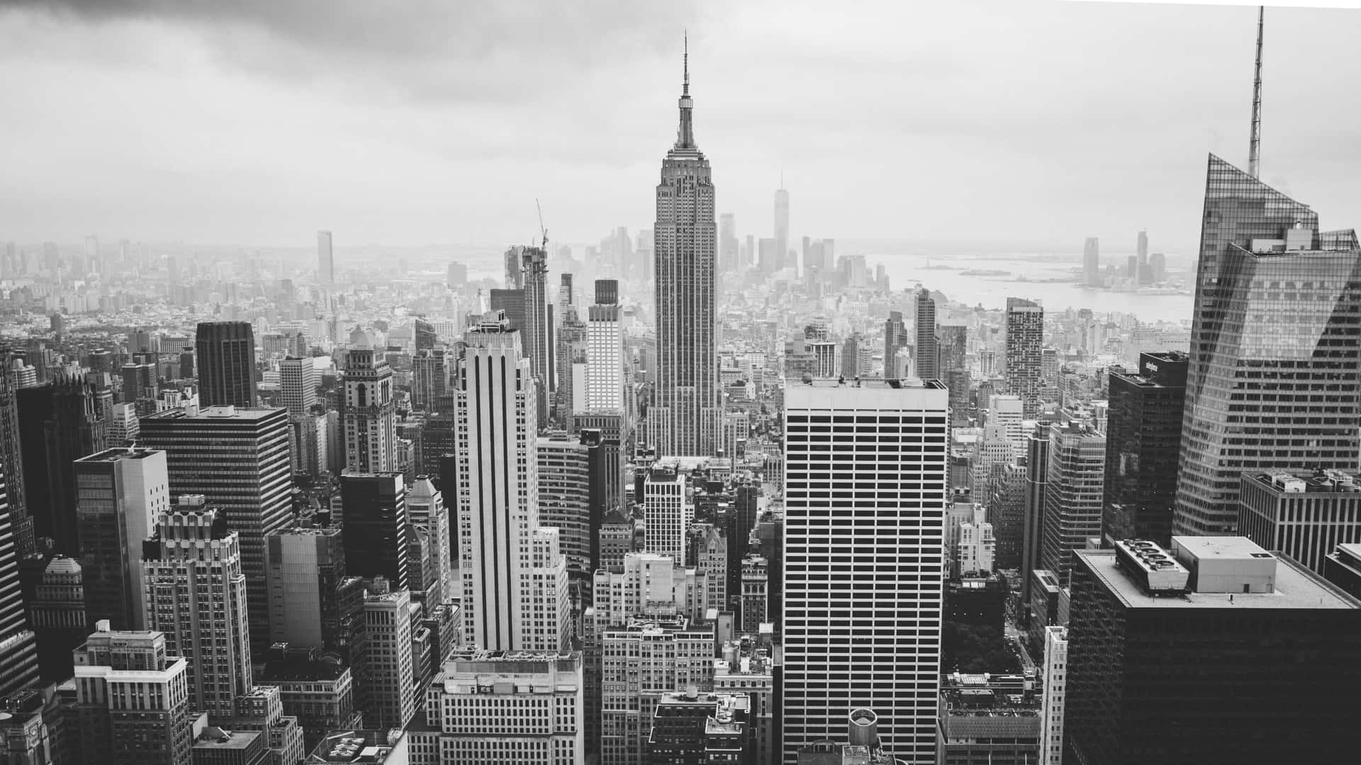 Monochrome_ Skyline_ Empire_ State_ Building Wallpaper