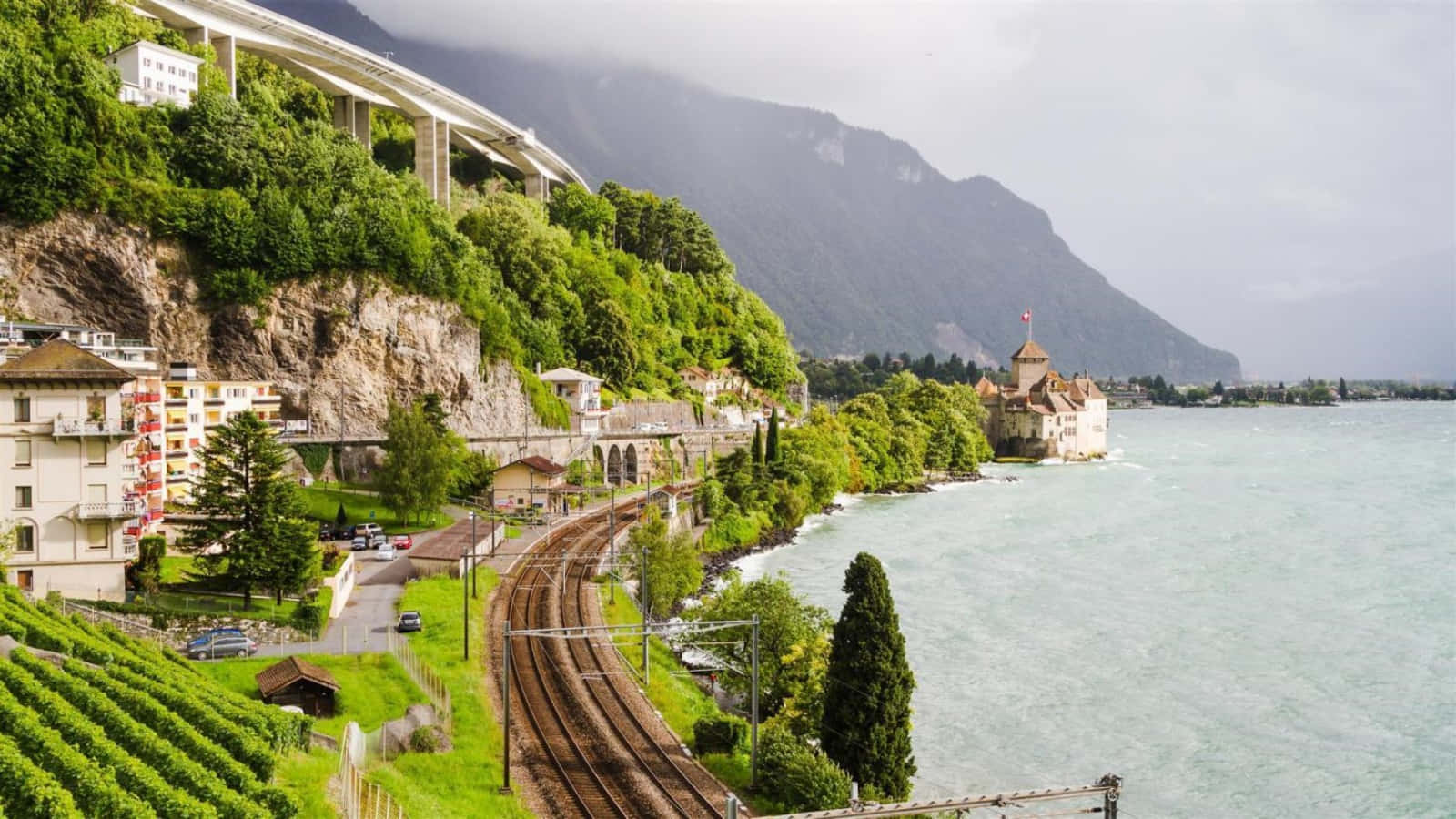 Montreux Lakeside Scenerywith Railway Wallpaper