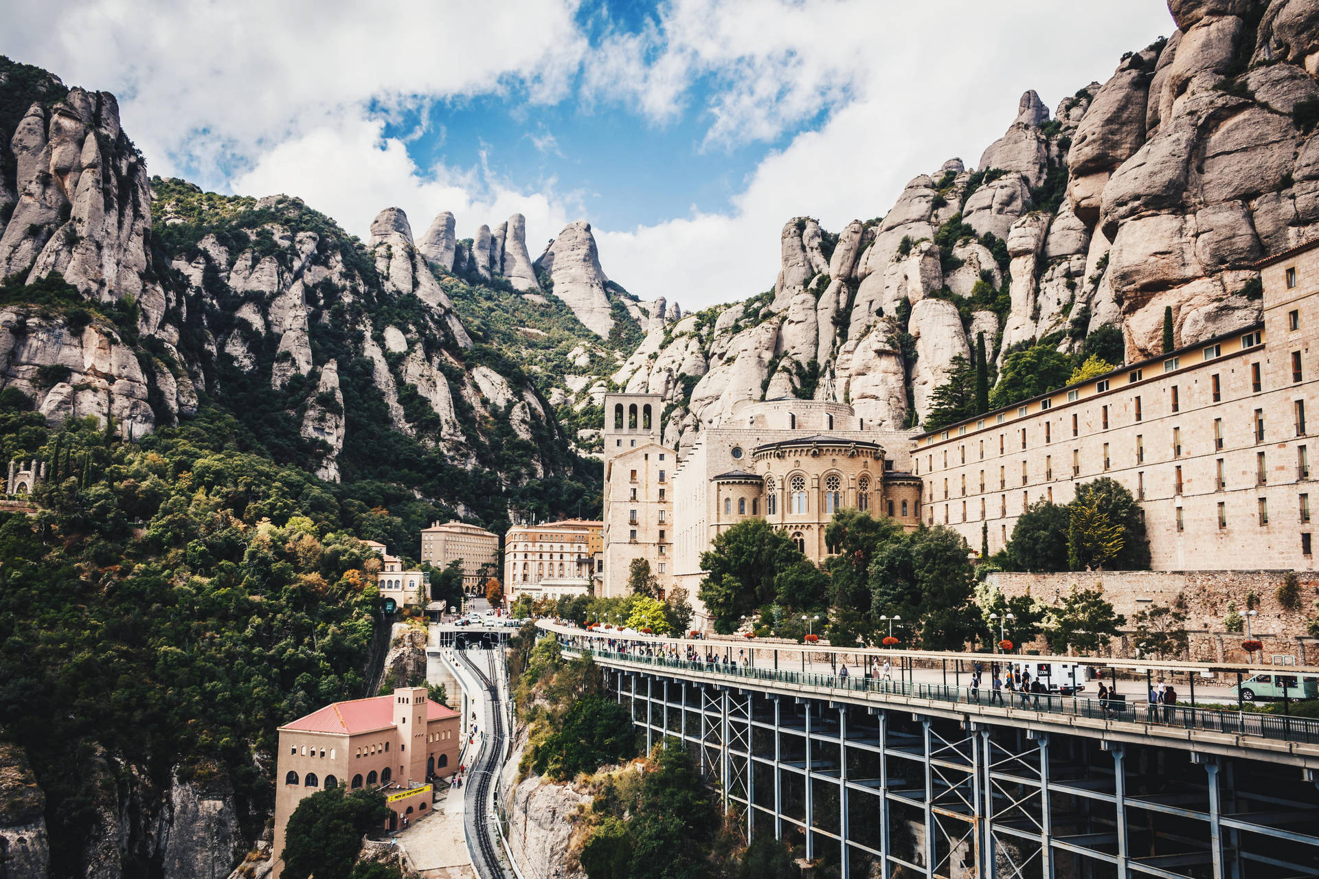 Montserrat Bridge Wallpaper