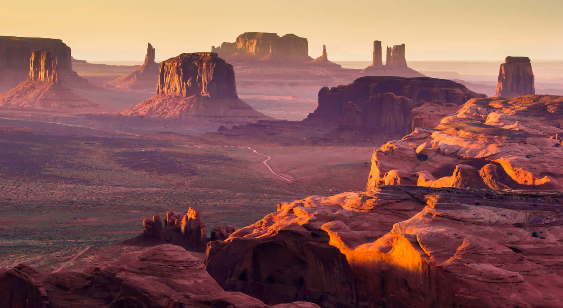 Monumentvalley Navajo Tribal Park Sonnenuntergang Wallpaper