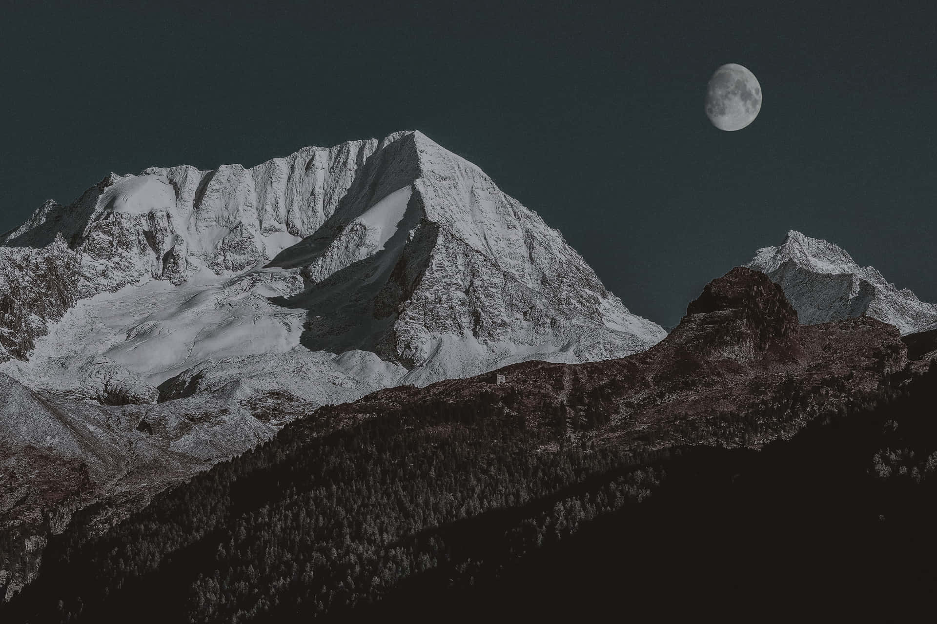 Imagemda Lua Nas Montanhas Brancas