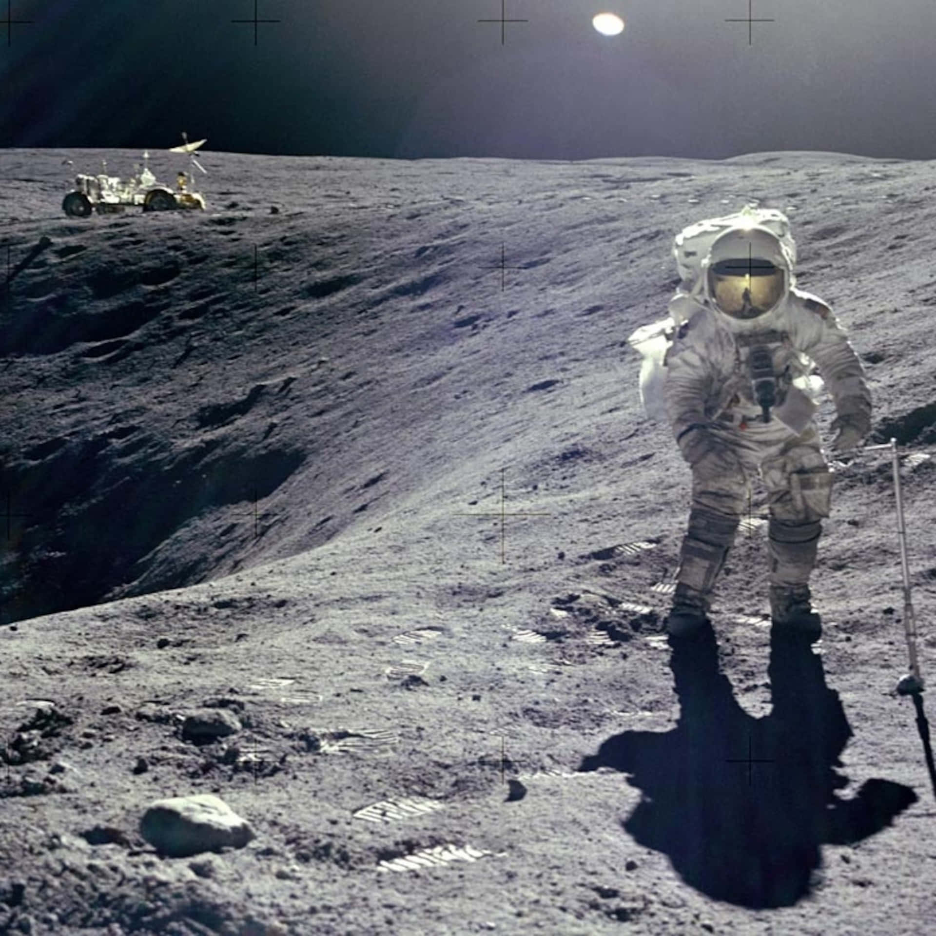 Rocky Måneoverflade Astronaut Billede Tapet: