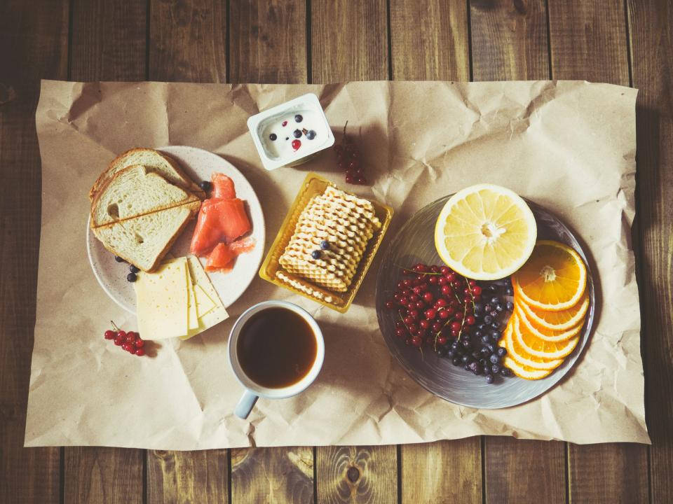 Morgenmad Snack Med Frugt Wallpaper