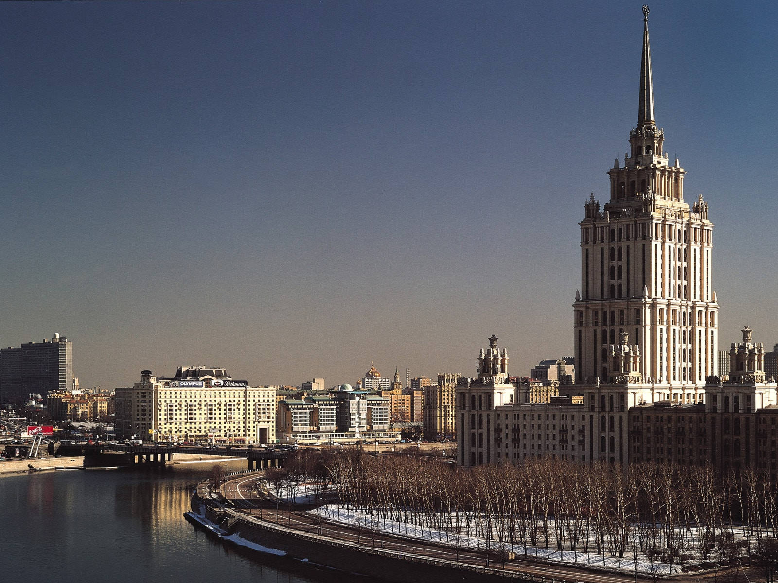 Moskauradisson Collection Hotel Wallpaper