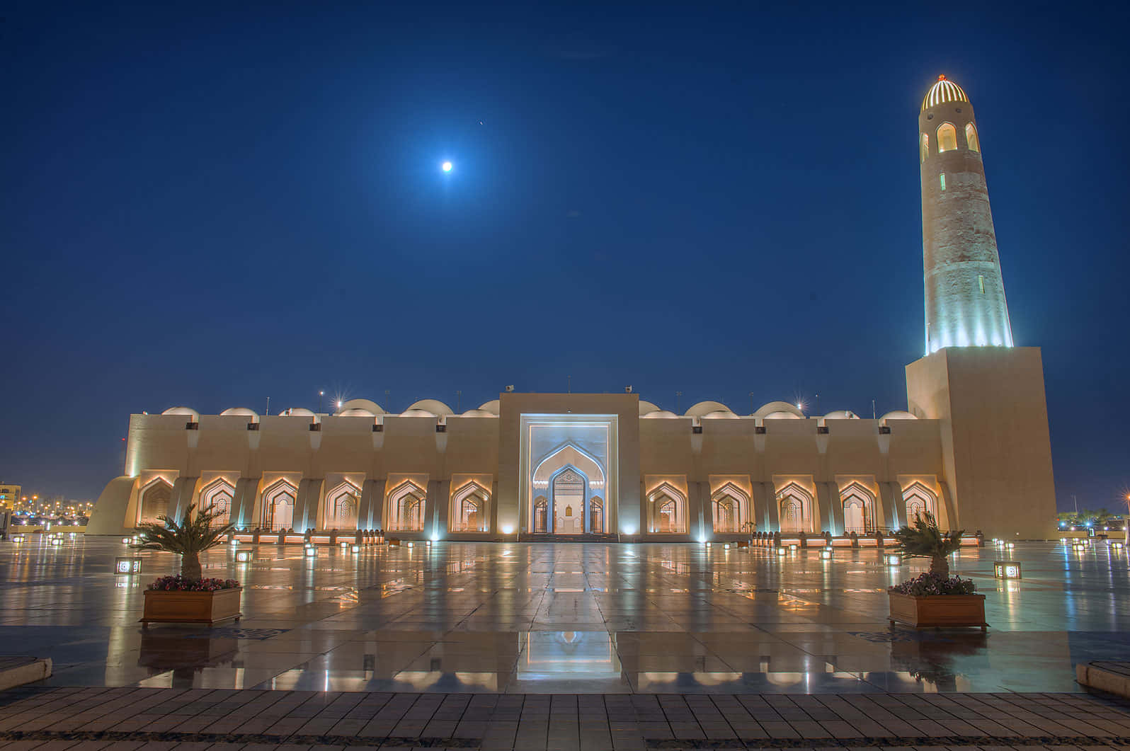 Peaceful Night Mosque Structure Picture