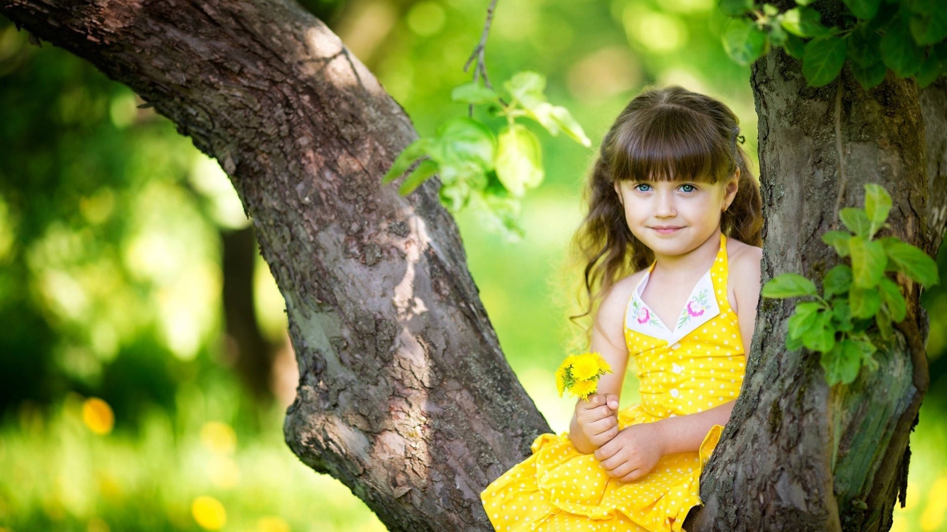 Most Beautiful Hd Cute Child In Yellow Wallpaper