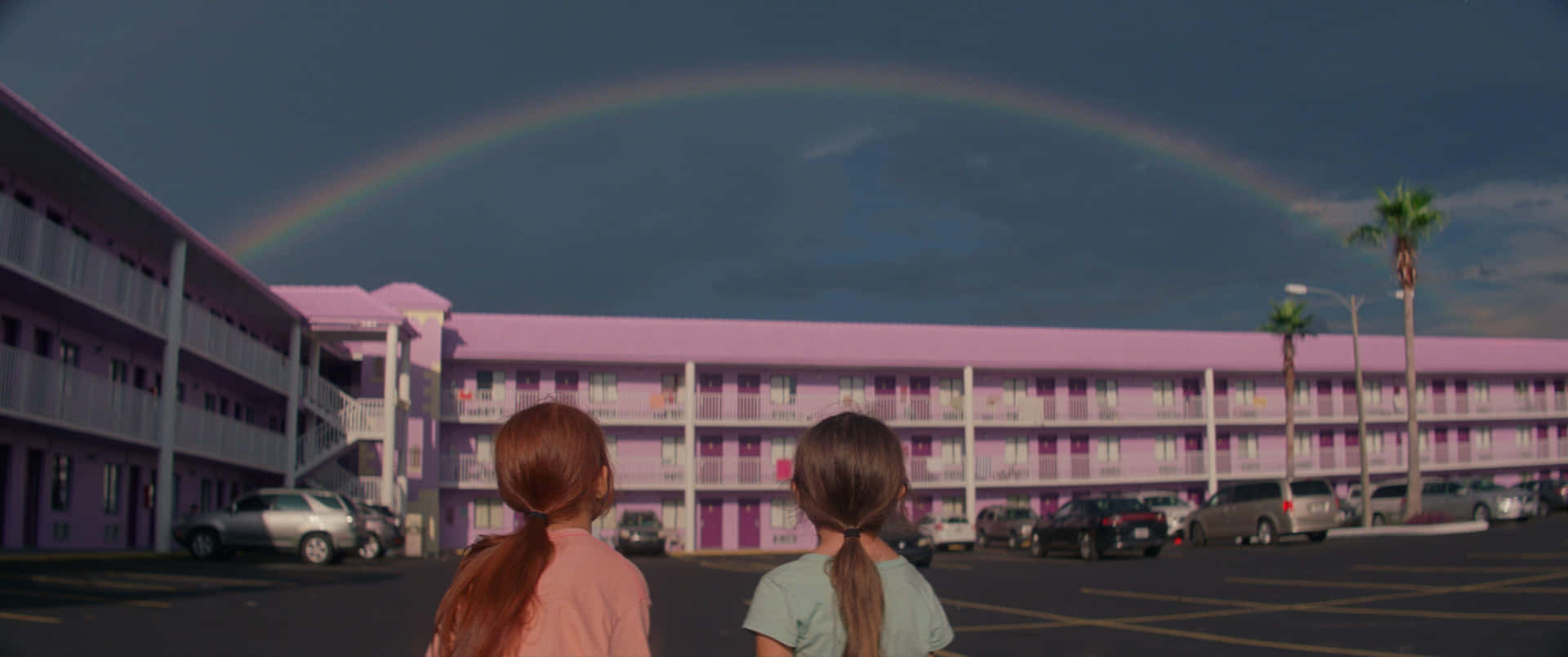 Mother And Daughter Moment In The Florida Project Wallpaper