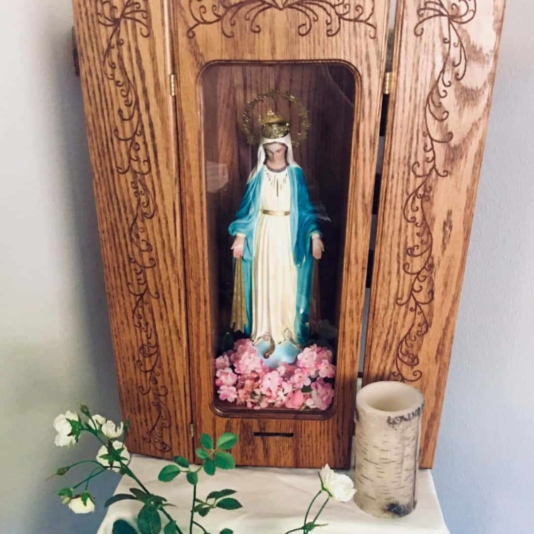 May is the month of Our Mother Mary 🙏🏻✨ Pide tus flores o arreglos  Contáctanos 📲 2368-2235 ✓5515-1848 visítanos para conocer la… | Instagram