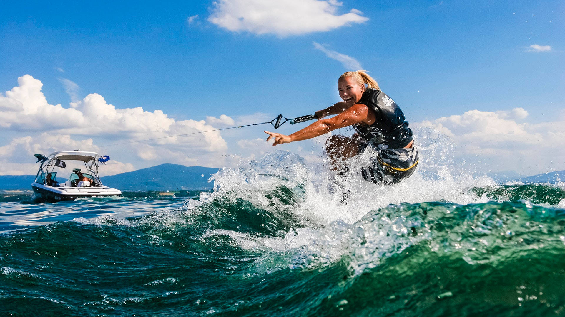 Motorboat  Cable Wakeboarding Wallpaper
