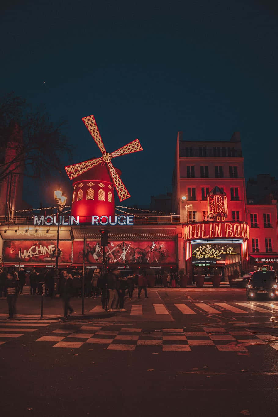 Moulin Rouge fra den anden side af gaden Wallpaper