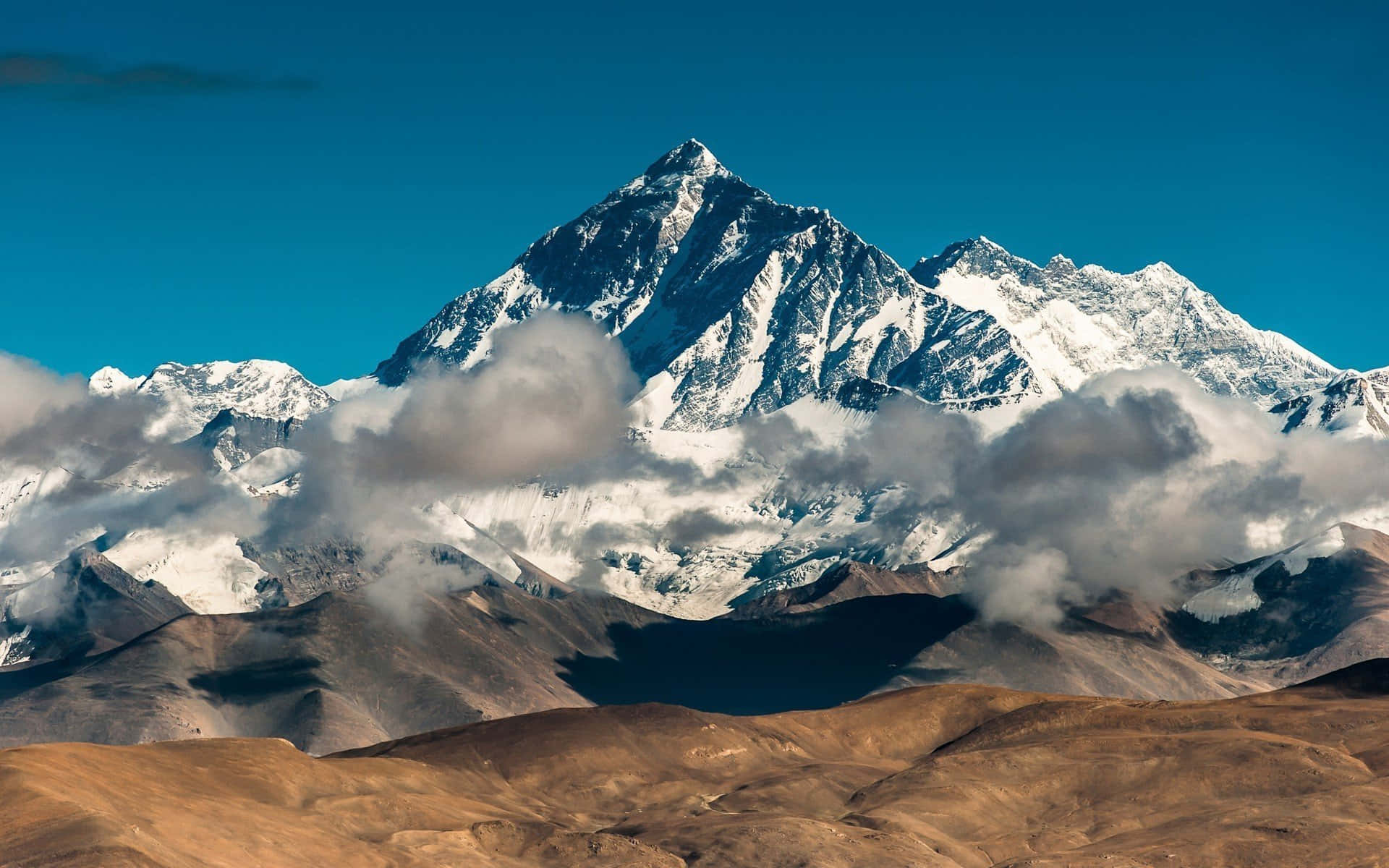 Breathtaking view of Mount Everest in Nepal