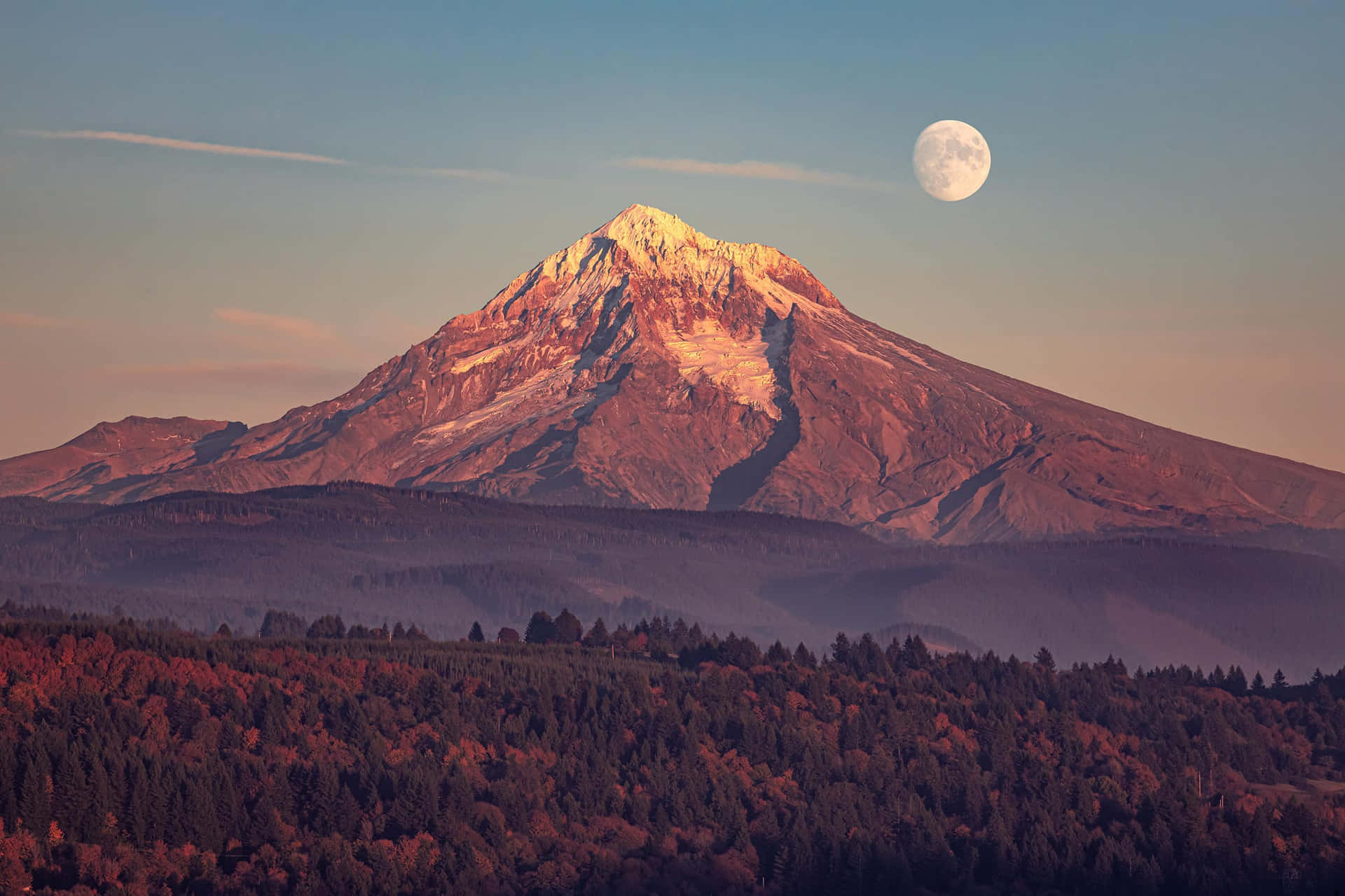A panoramic view of Mount Hood, Oregon