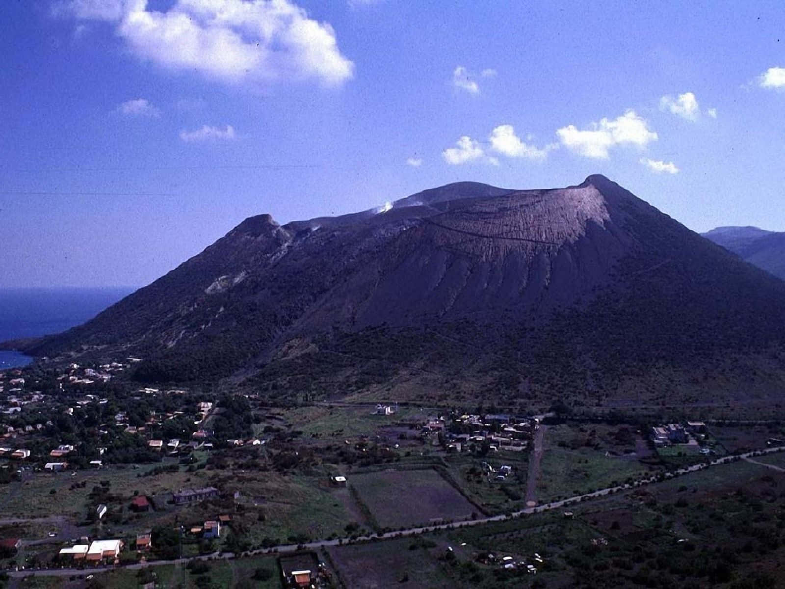 Cenáriode Perto Do Monte Vesúvio Papel de Parede