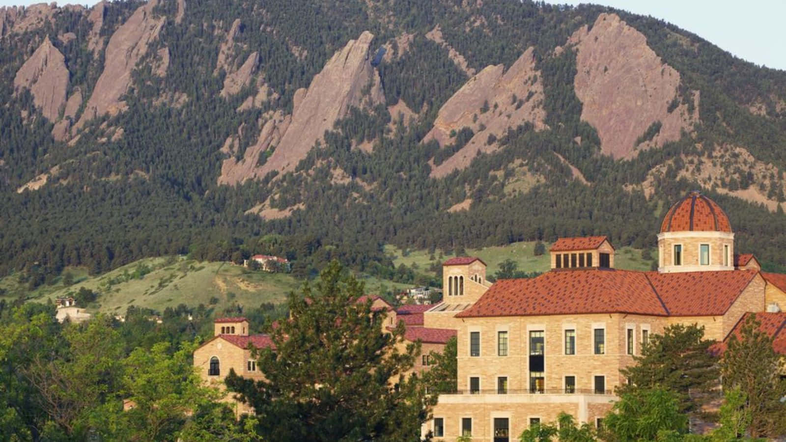 Mountain Backdrop College Campus Wallpaper