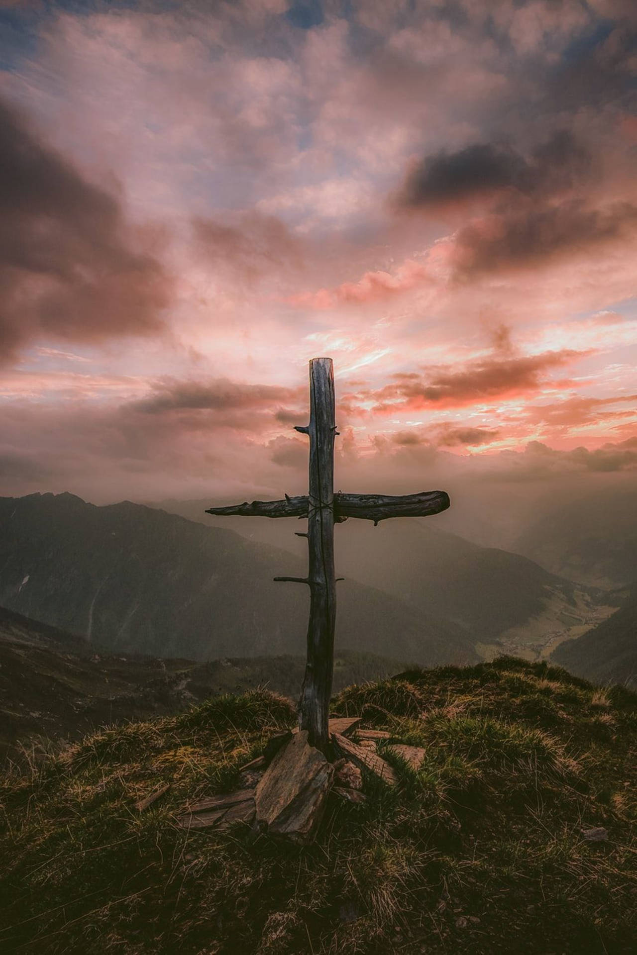 Mountain Cross Of Jesus 4K iPhone Wallpaper