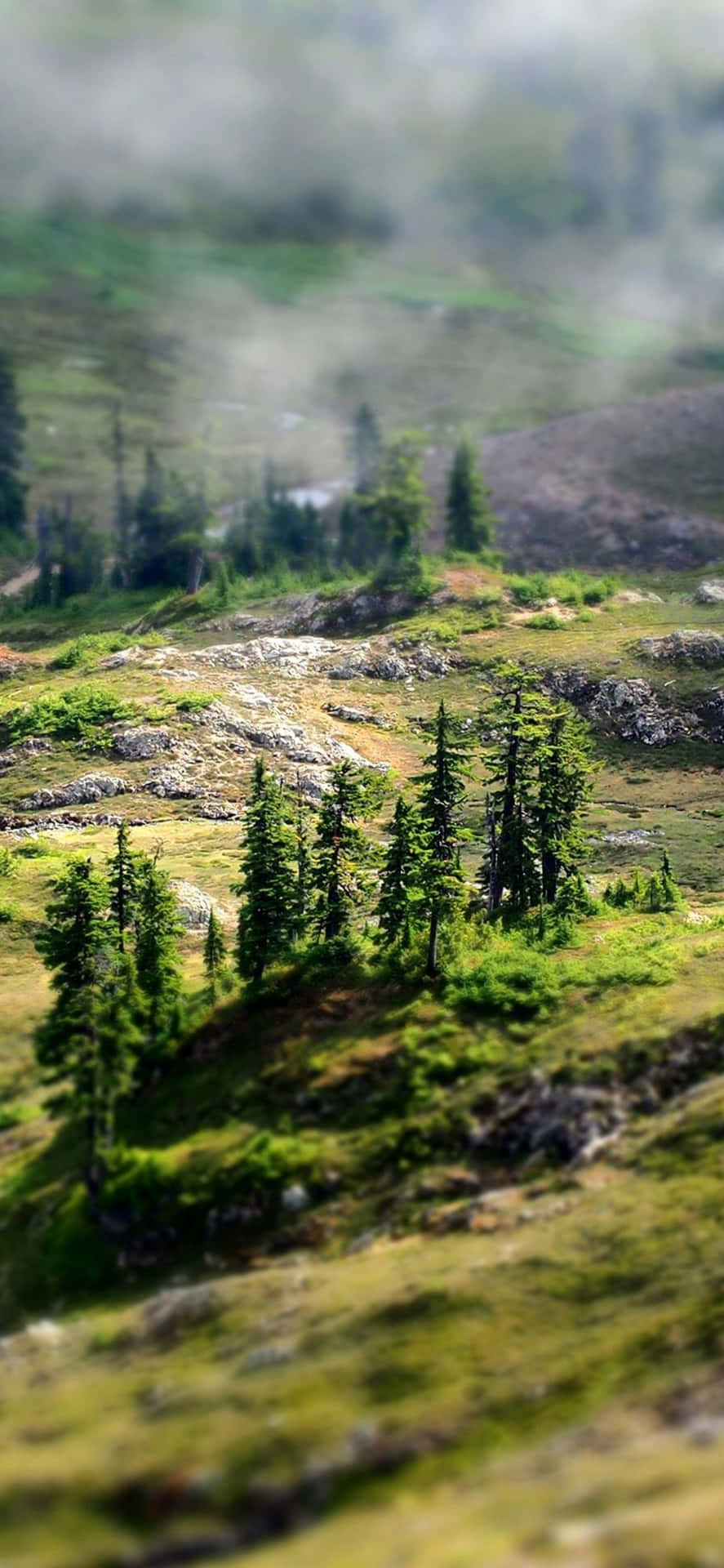 Affascinantesfondo Per Iphone Con Paesaggio Di Montagna