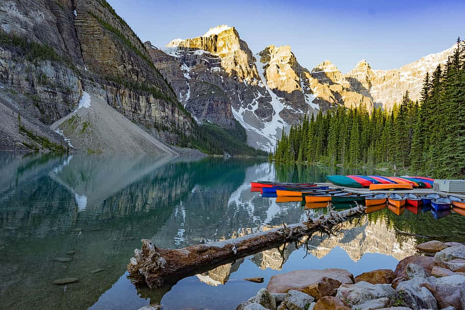 Mountain Lake Canoe Rental Scenery Wallpaper