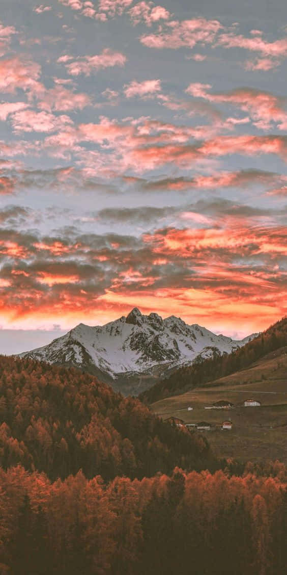 Naturskönutsikt Från Toppen Av Berget. Wallpaper