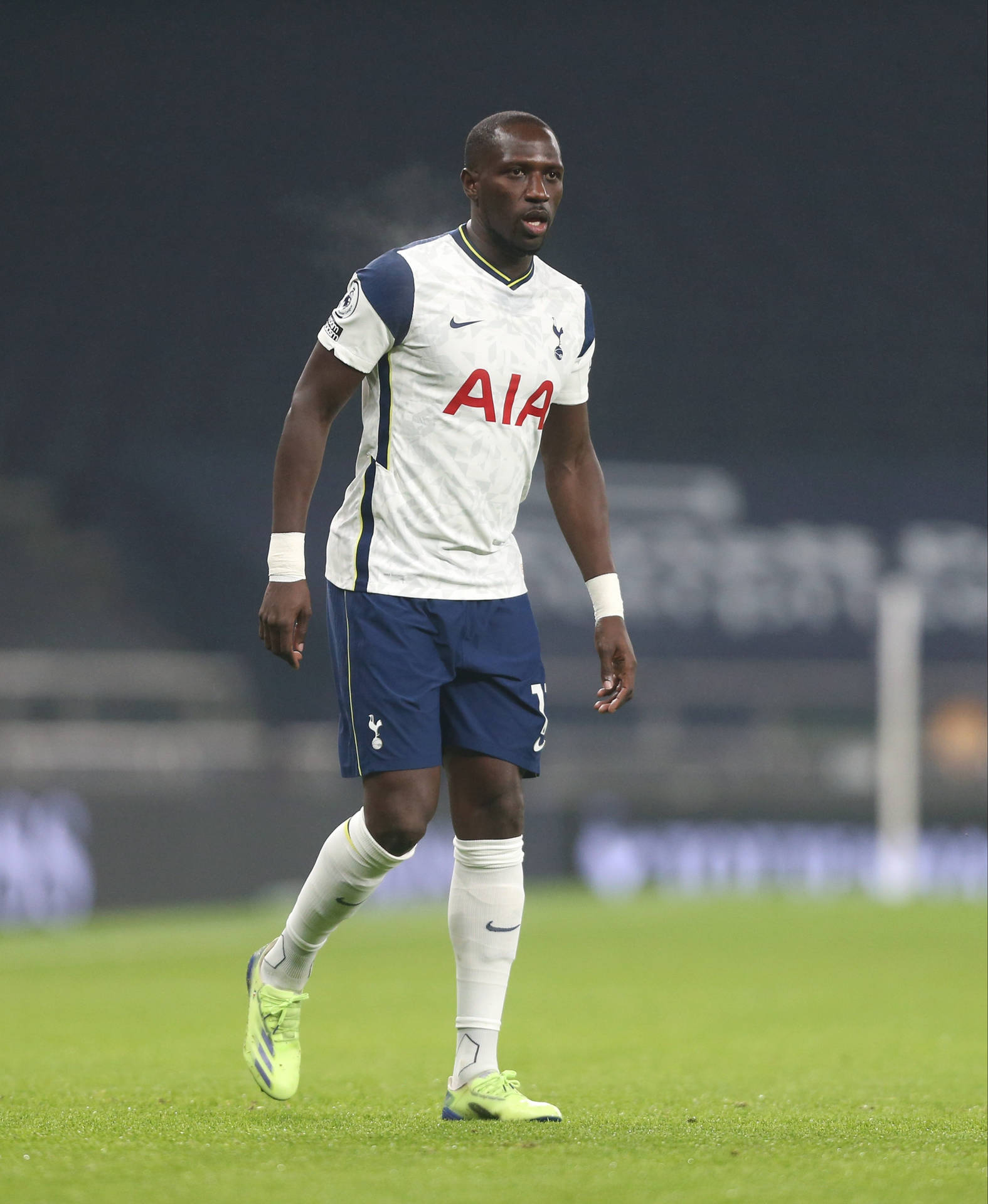 Moussa Sissoko In Action During A Football Match Wallpaper