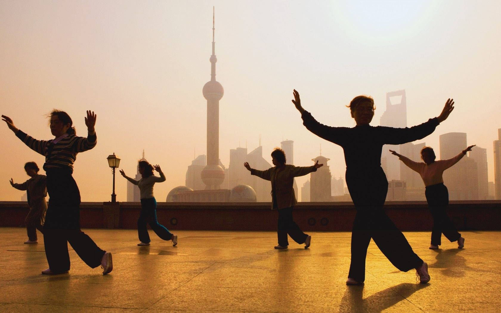 Movement Therapy Chinese Qi Gong Wallpaper