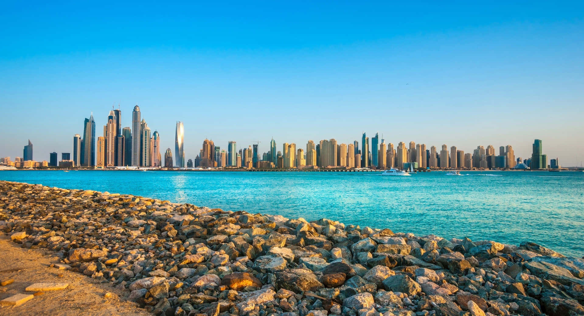 Mozzafiatoskyline Di Dubai Al Tramonto