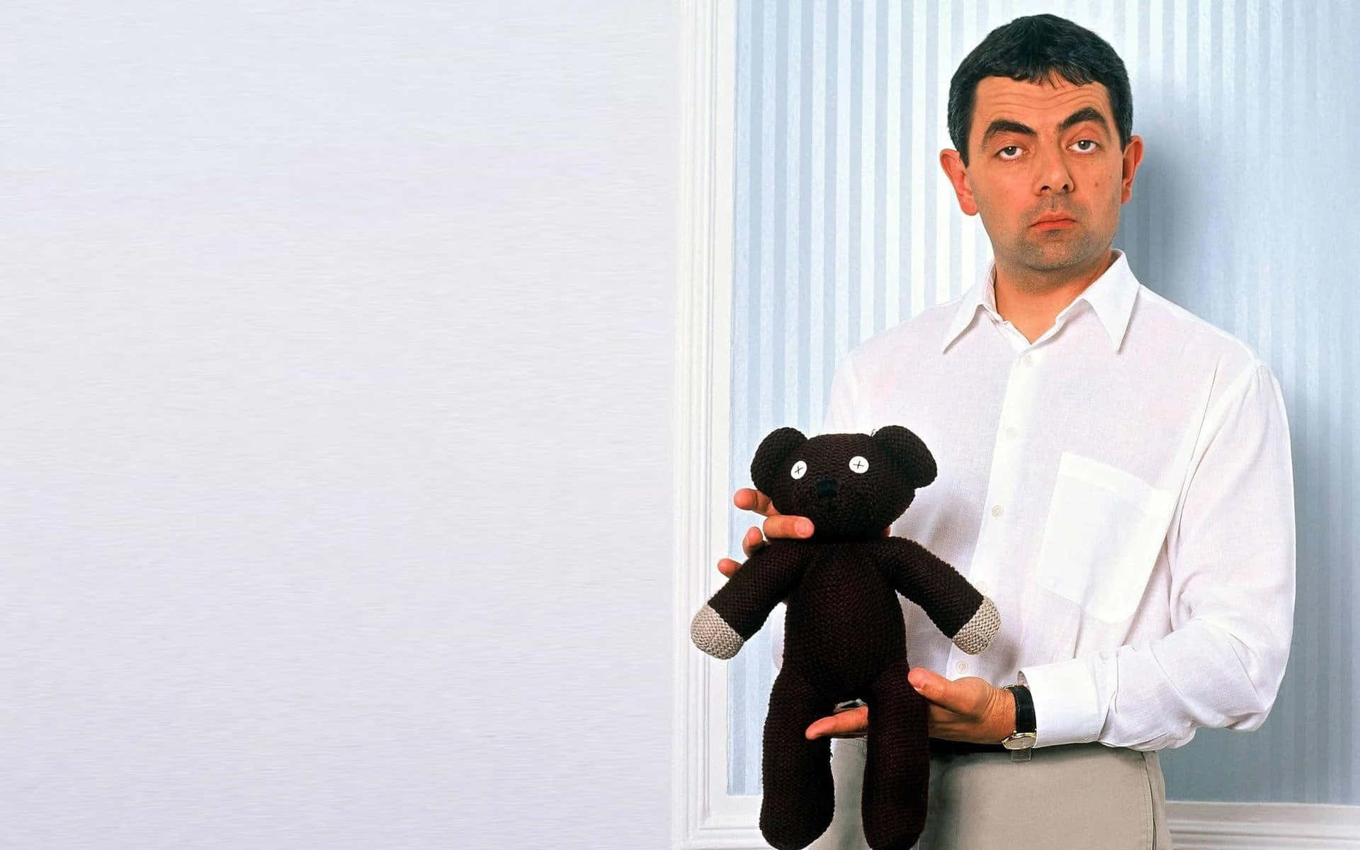 Mr Bean's Quirky Grin: A Memorable Moment
