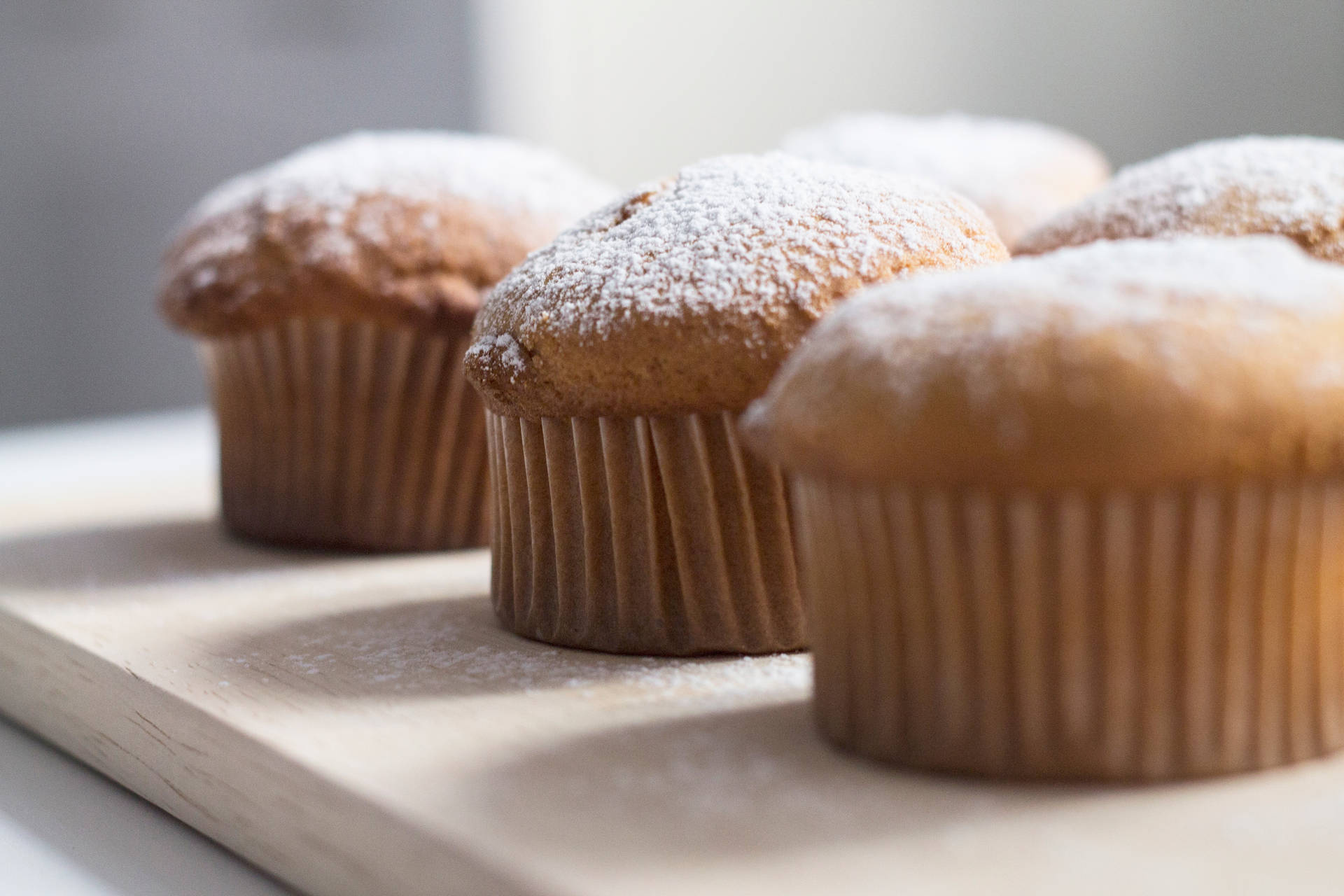 Muffins With White Powder Wallpaper