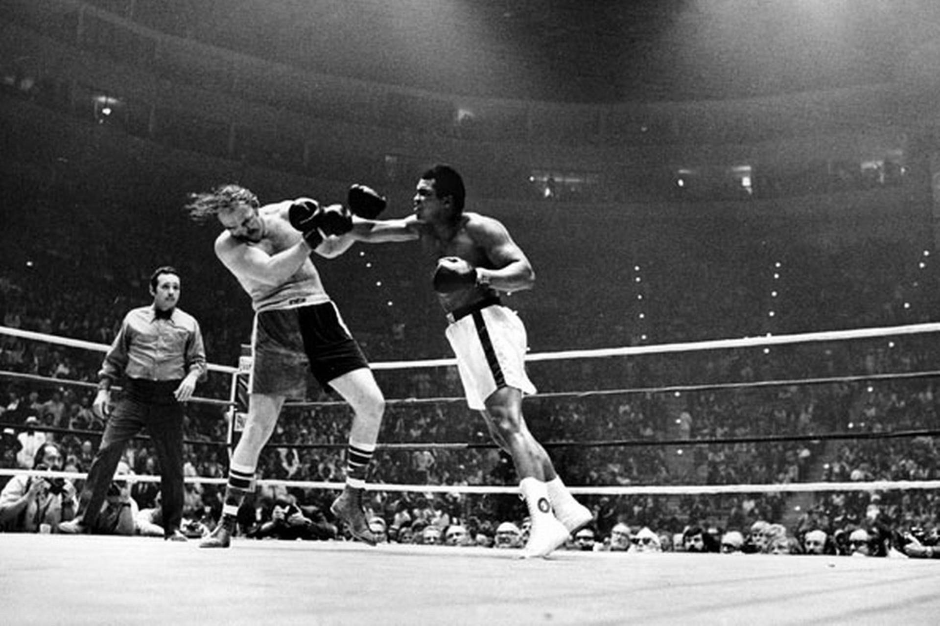 Muhammad Ali Heavy Punch