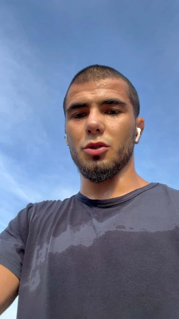 Muhammad Mokaev Selfie While Jogging Wallpaper