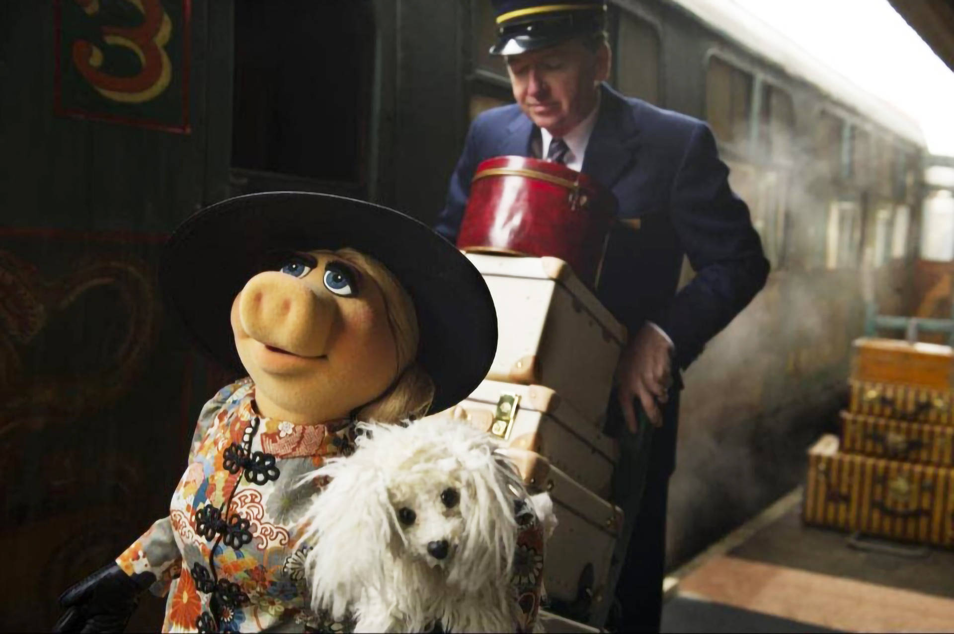 Muppets Most Wanted Miss Piggy Diva
