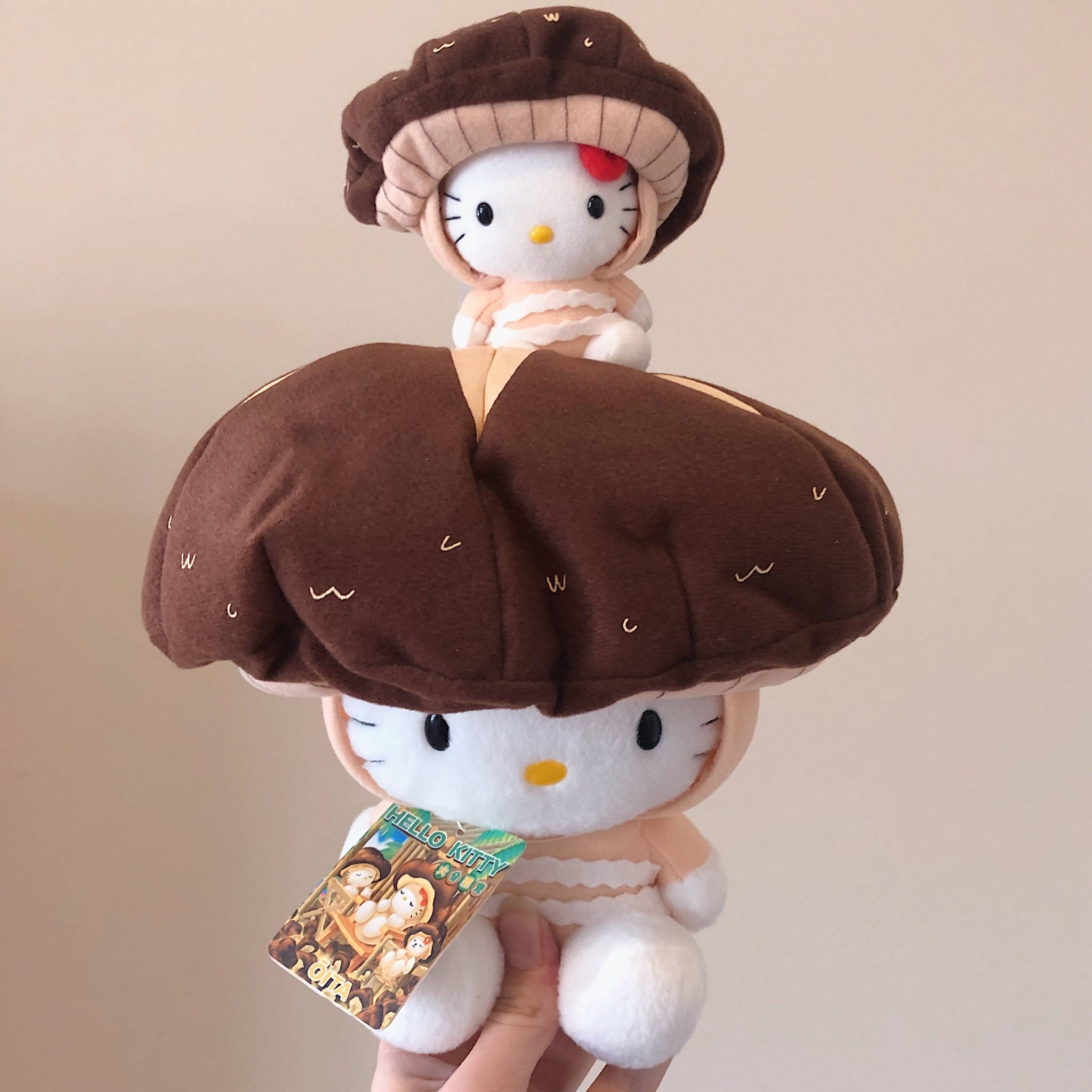 Mushroom Plushies Hello Kitty PFP Wallpaper