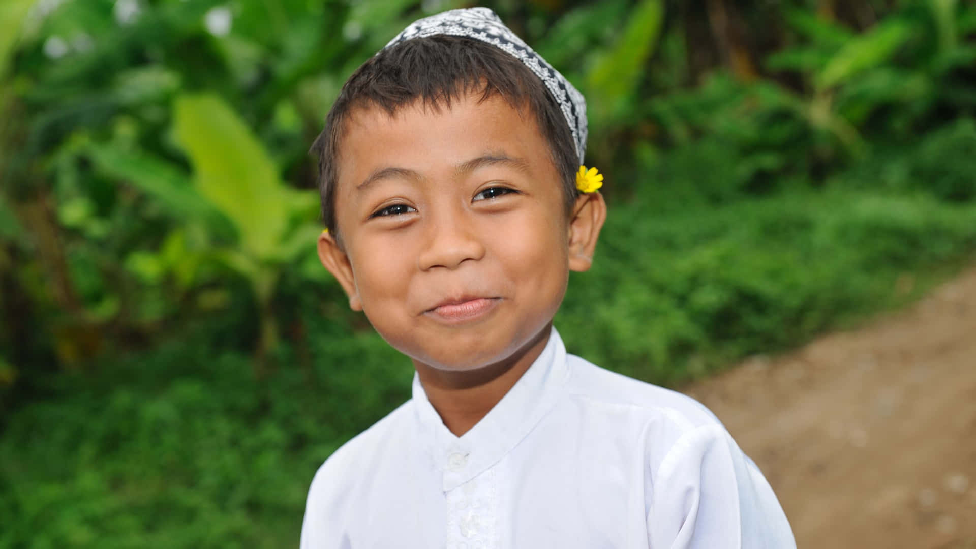 Muslim Boy Ear Yellow Flower Wallpaper