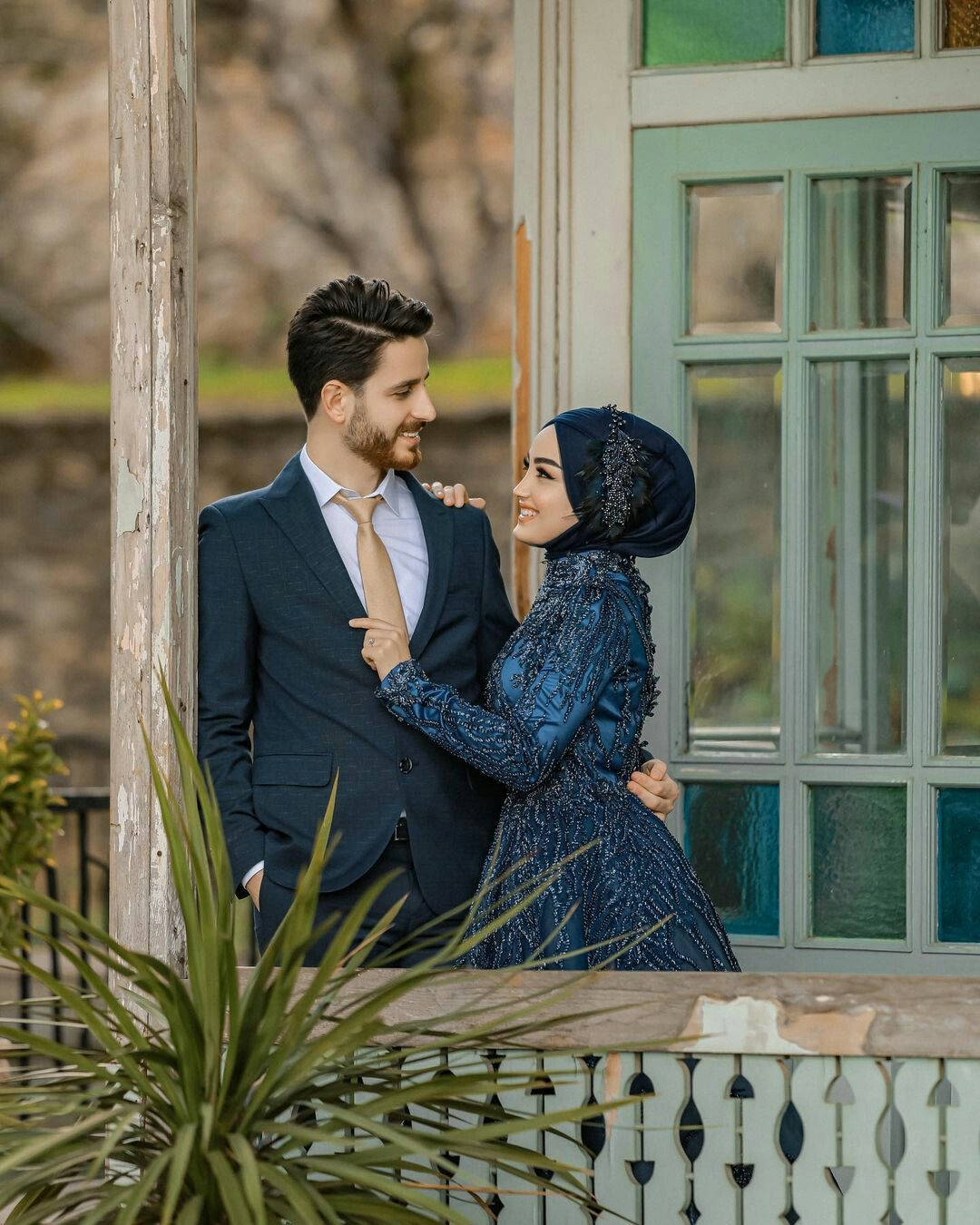 Download Muslim Couple At Veranda Photoshoot Wallpaper ...