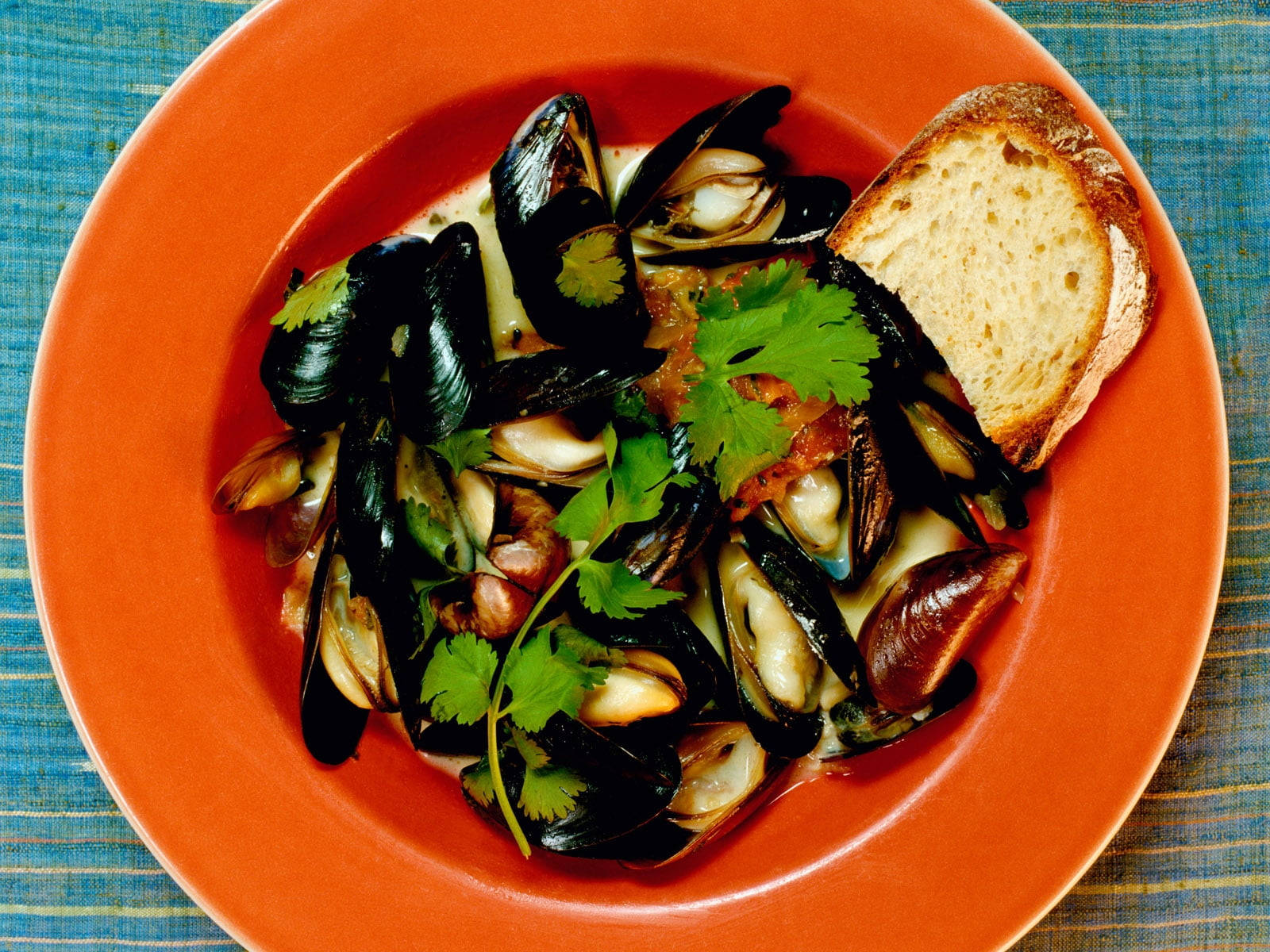 Mussels And Tomatoes With Celery Dish Wallpaper