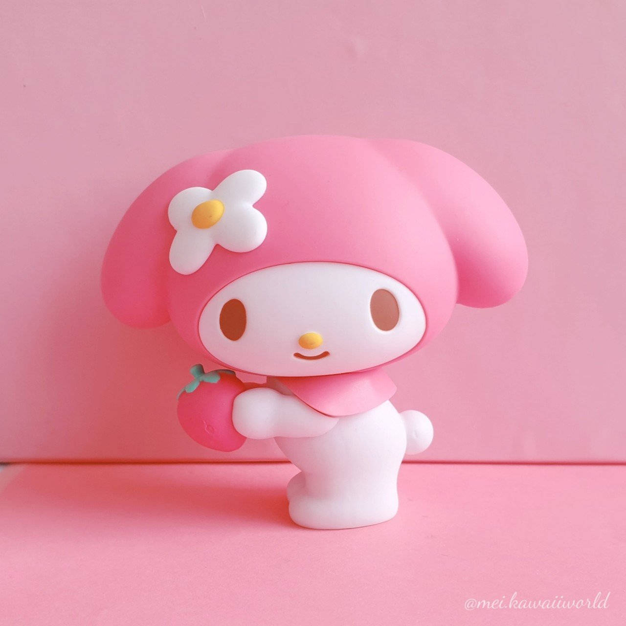 My Melody Pink Toy Pfp Background