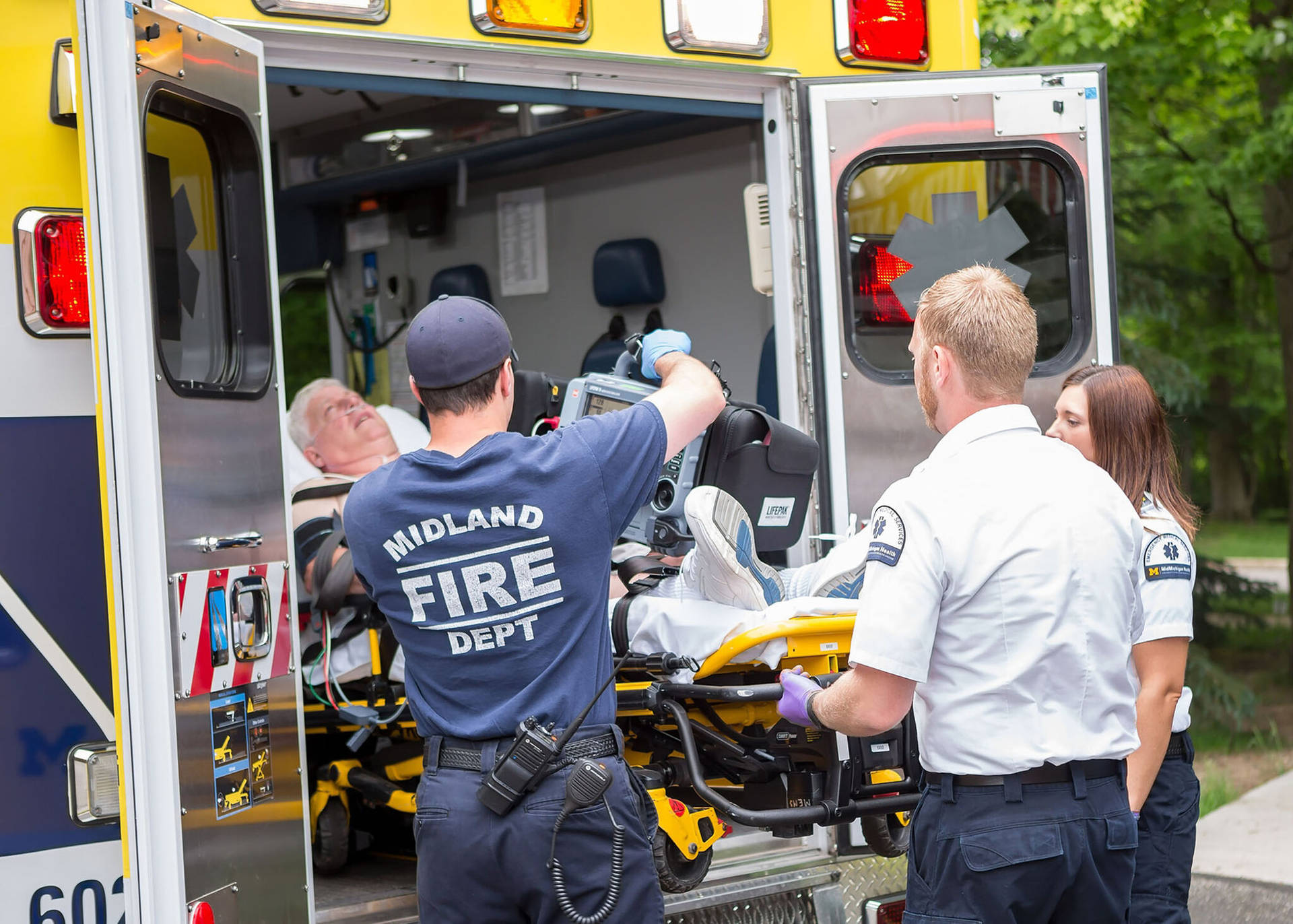 Paramedic in Action at MyMichigan Medical Center Wallpaper