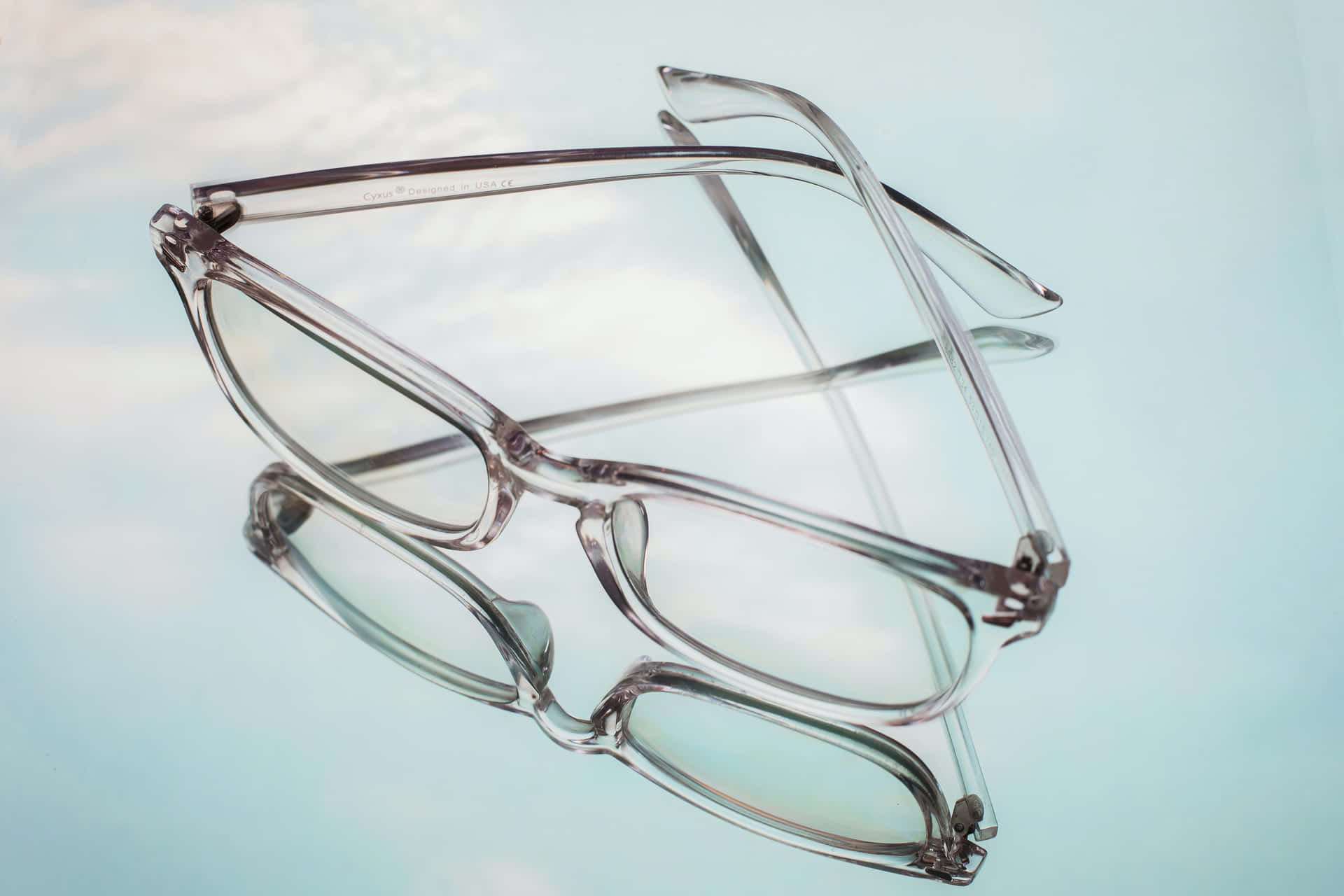 Myopic Eyeglasses Reflection Wallpaper