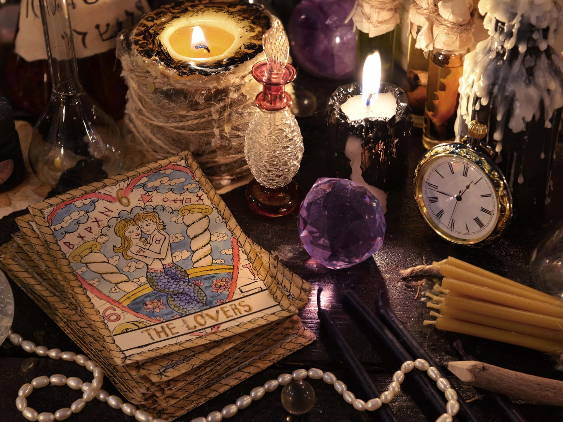 Mystieke Tarot Spreiding Magisch Altaar.jpg Achtergrond