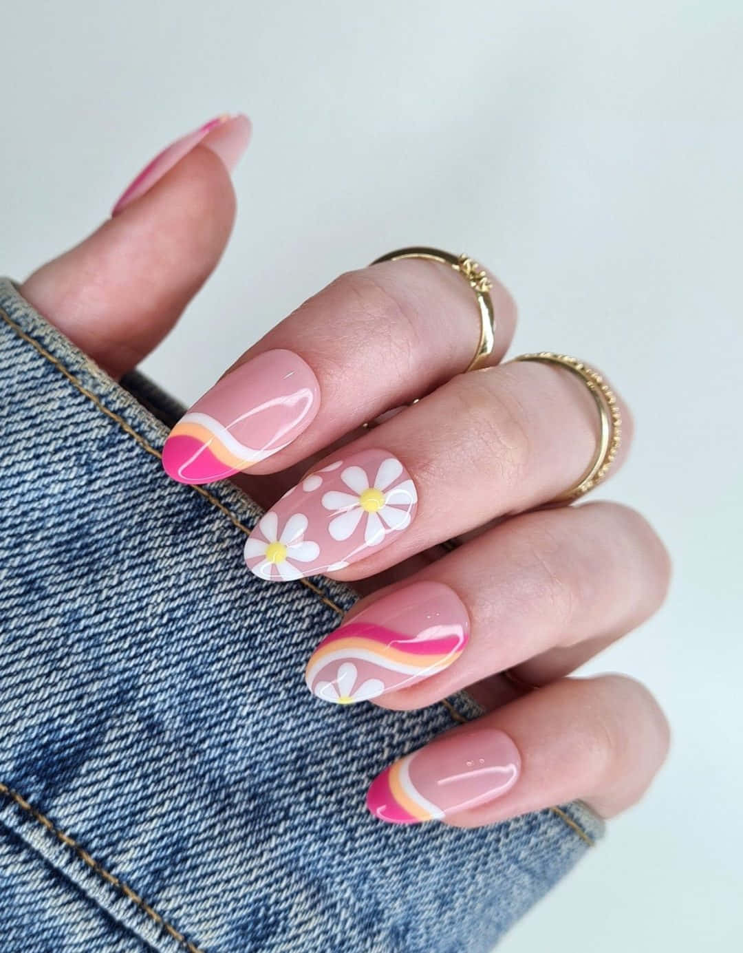 Flower Daisy With Yellow Pink And White Color Nail Design Picture