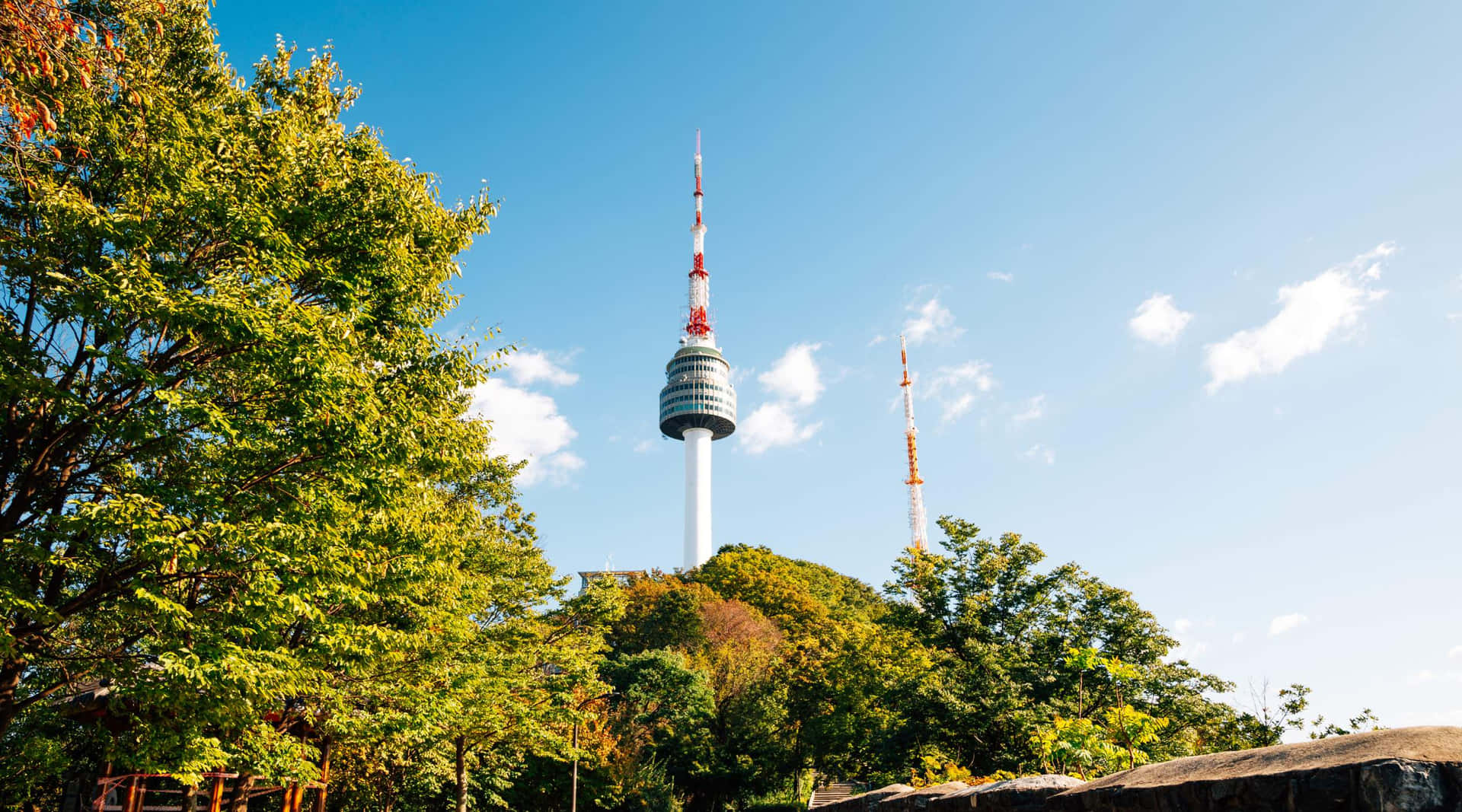 Namsan Seoul Tower Sunny Day Wallpaper